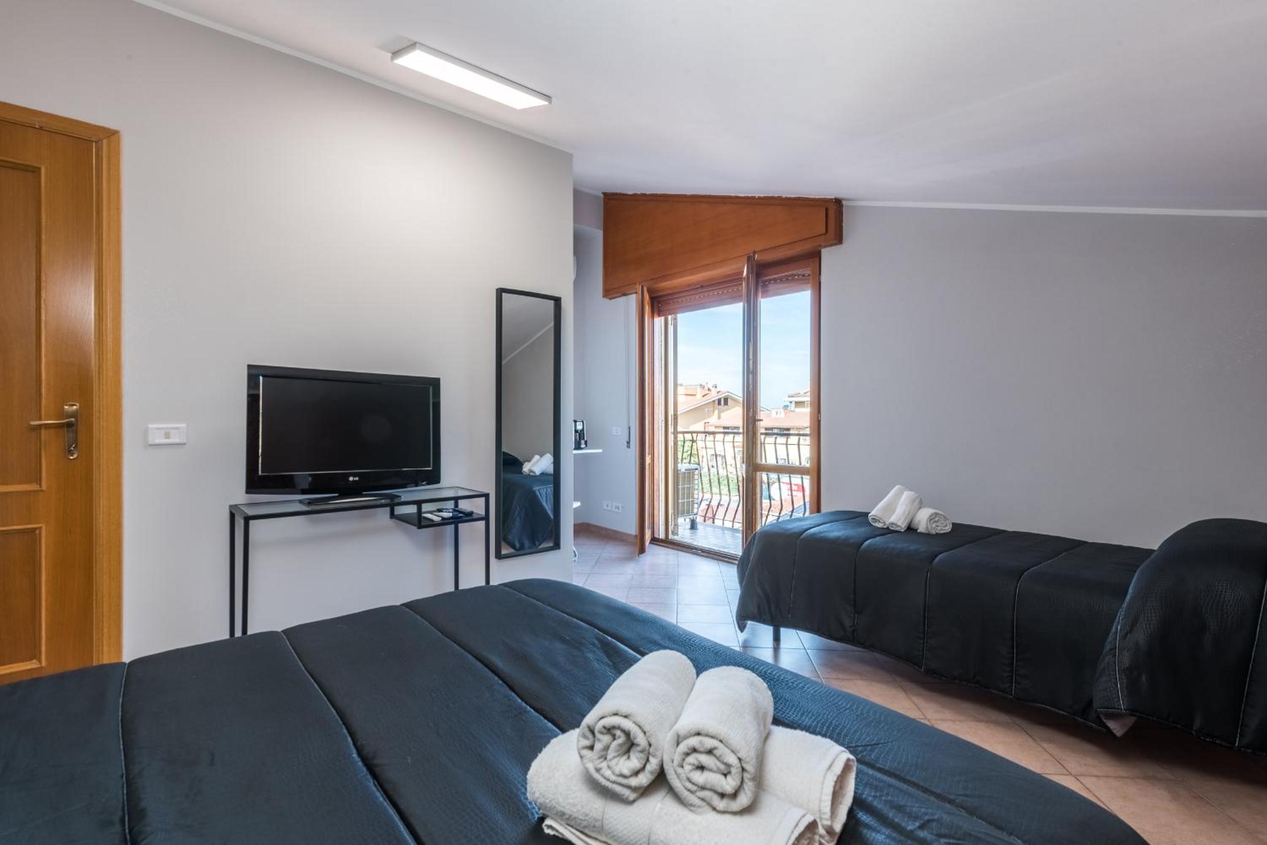 Triple Room With Private External Bathroom