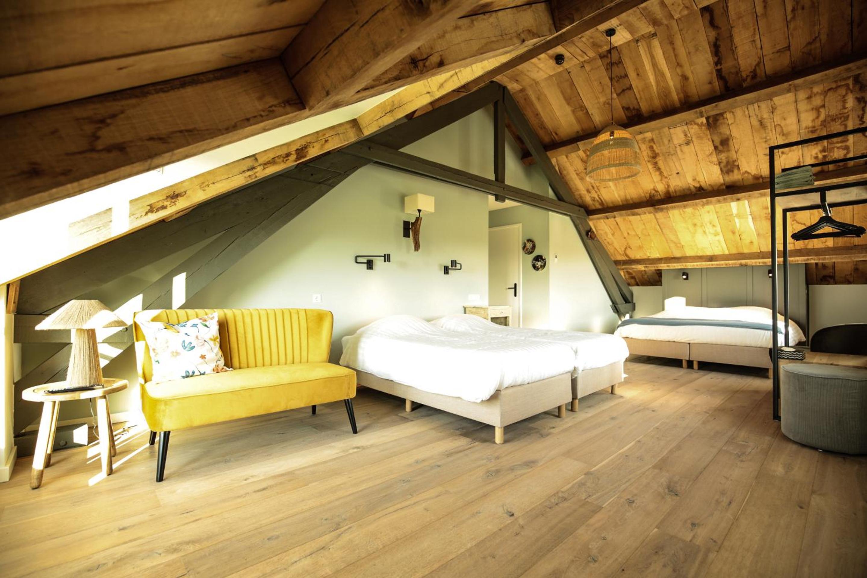 Family Room with Garden View