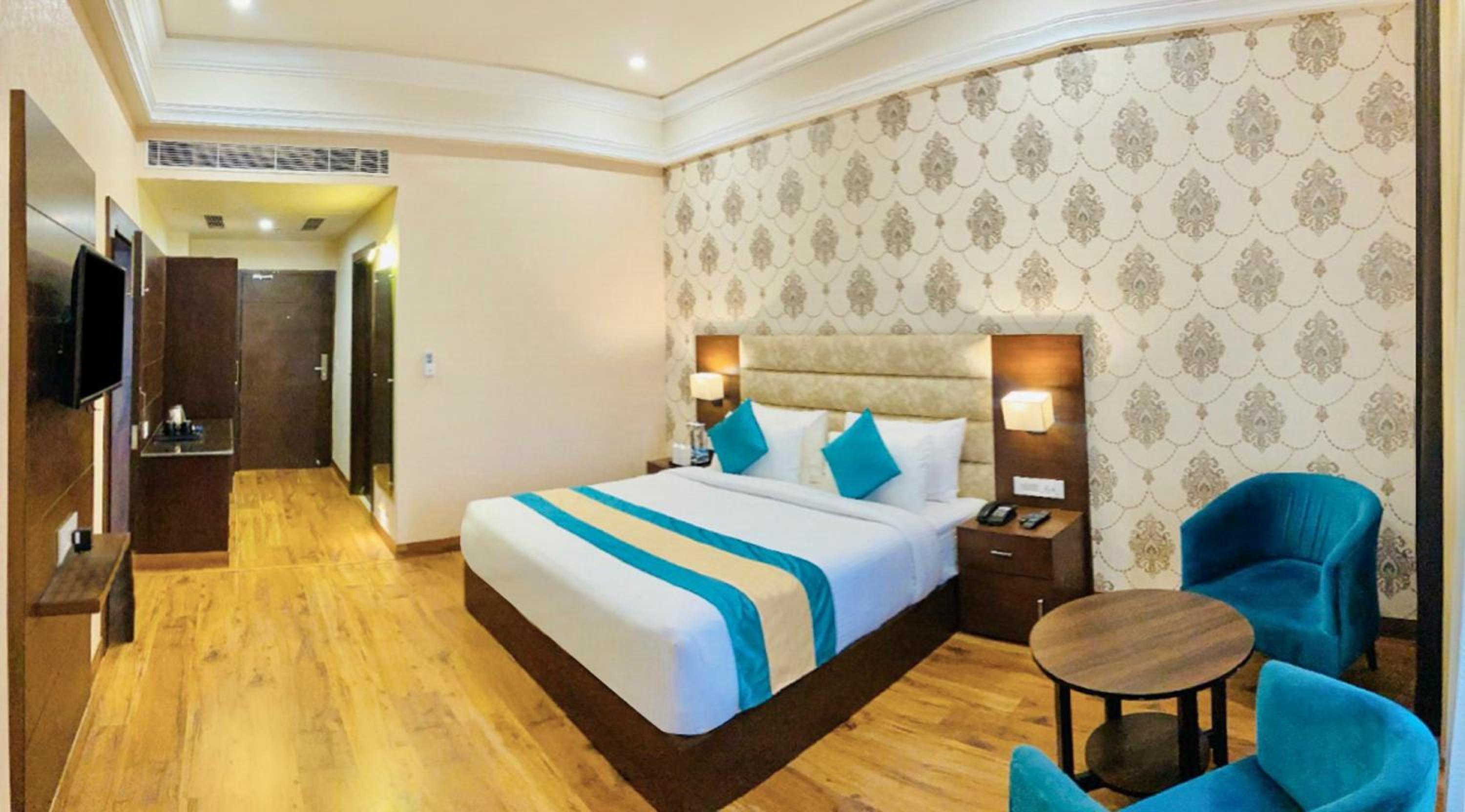 Premier Room - Photo 1
