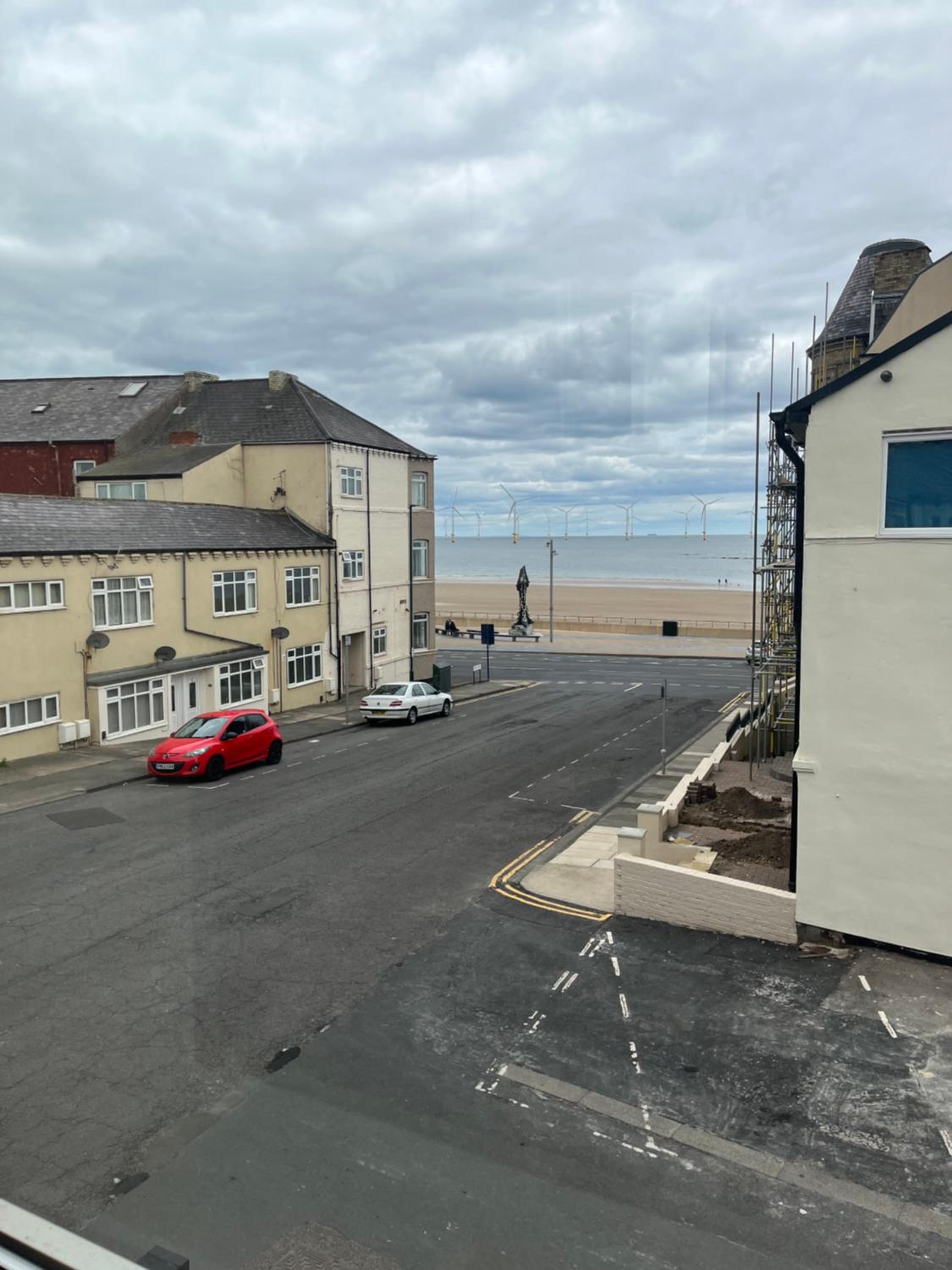 Apartment with Sea View - Photo 4