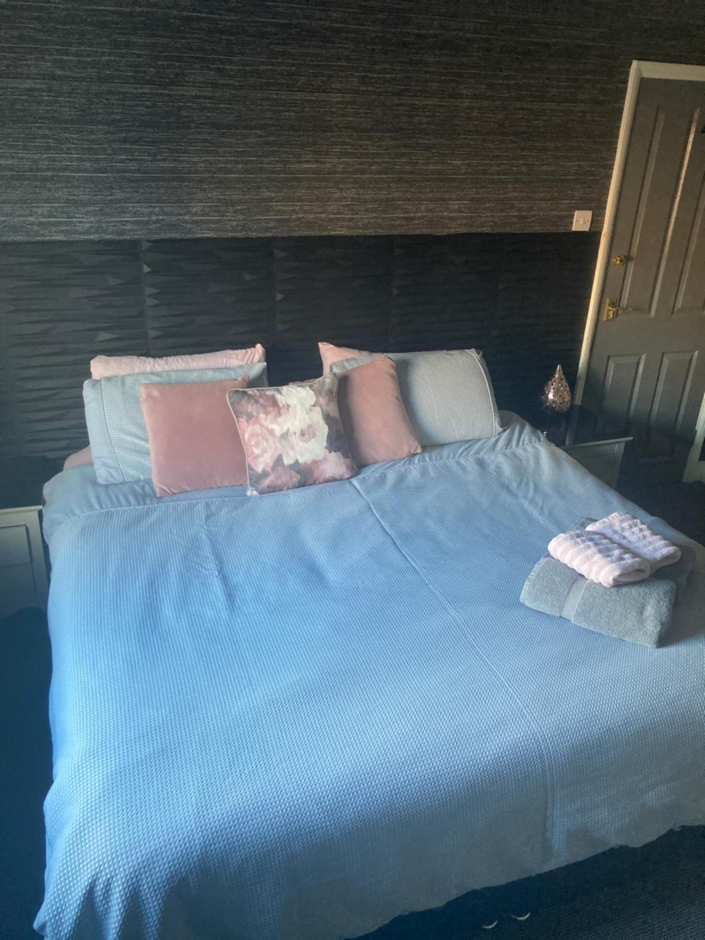 Double or Twin Room with Bathroom photo 3