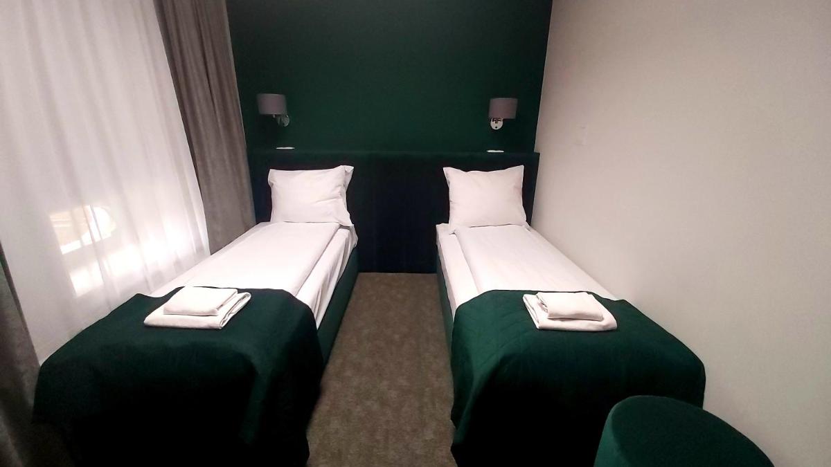Deluxe Twin Room - Photo 13