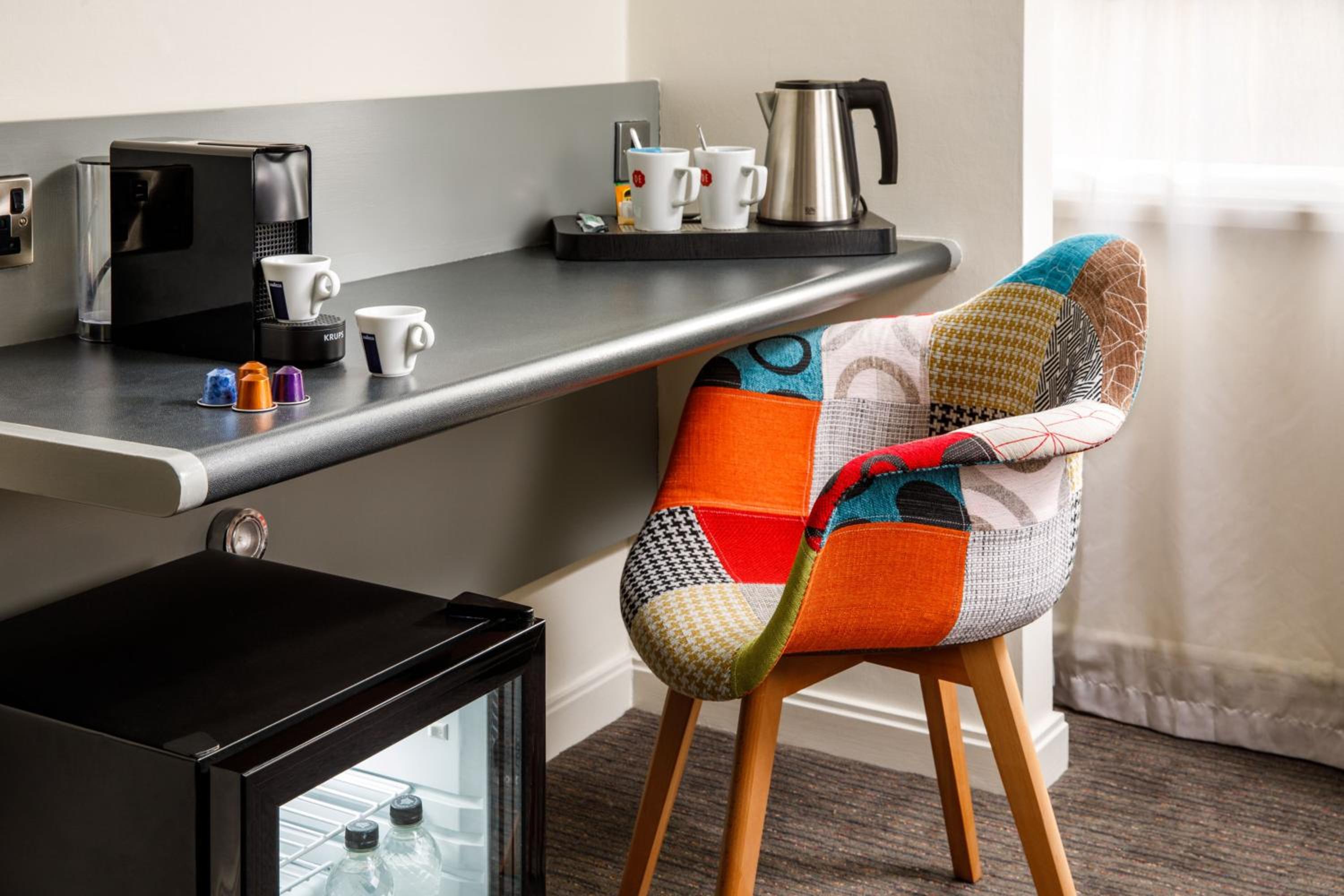 Superior Suite - Photo 11