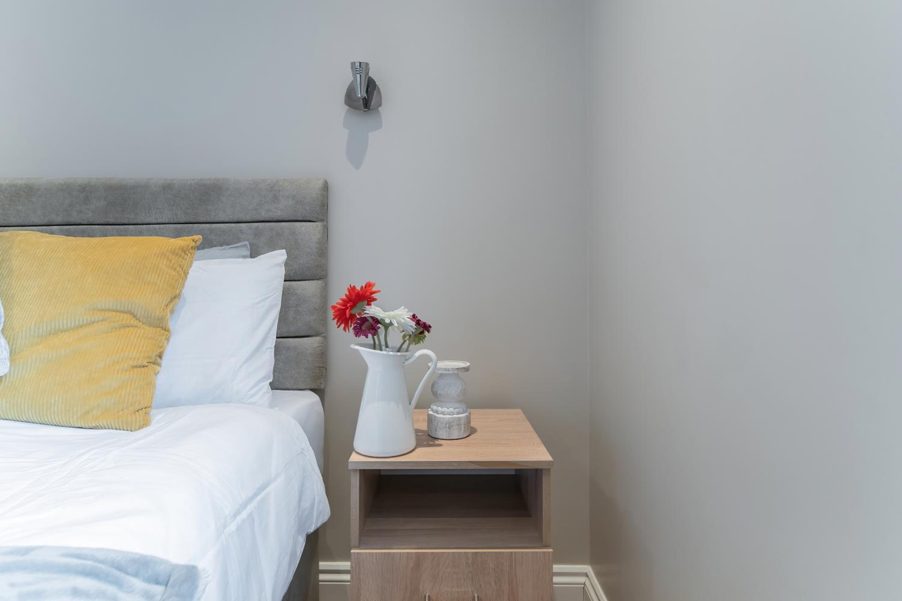 One-Bedroom House photo 1