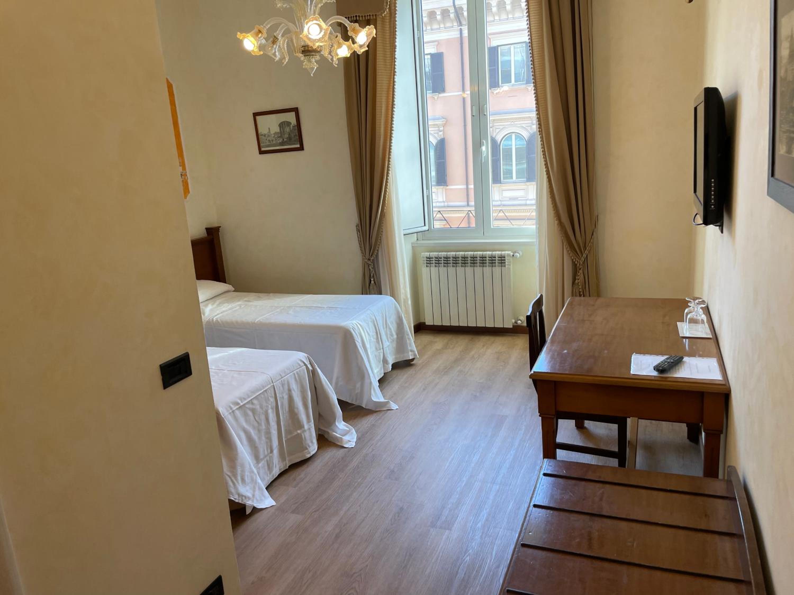 Classic Double or Twin Room photo 1
