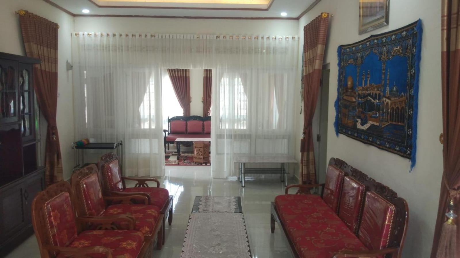 Four-Bedroom House photo 1