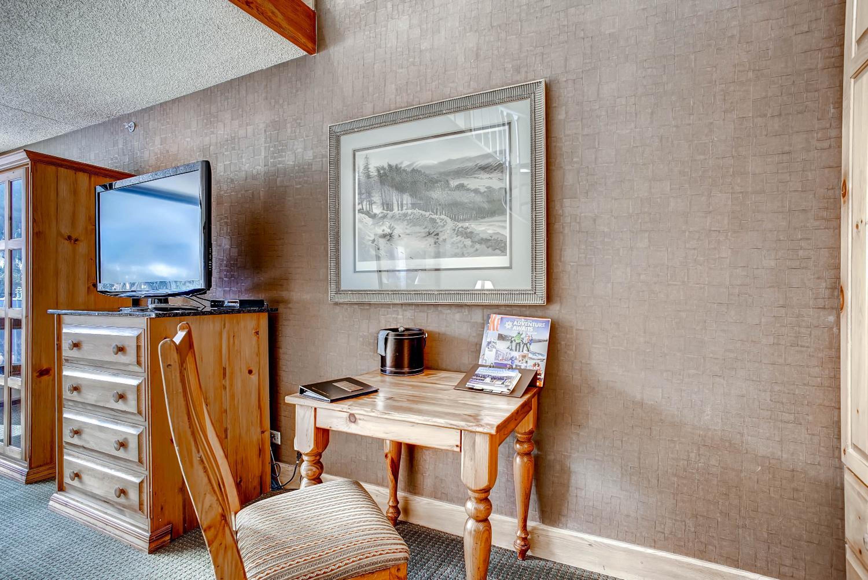 Loft Suite - Photo 7