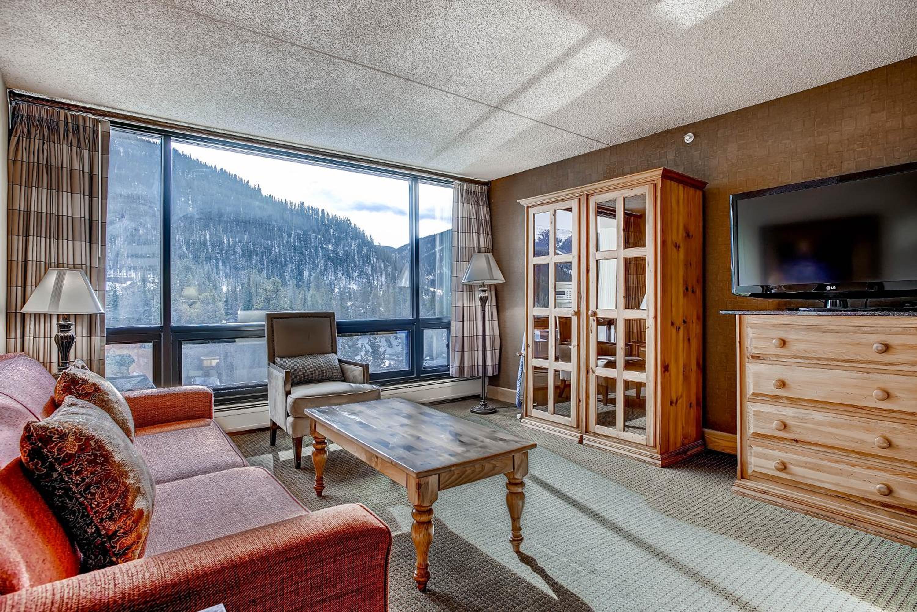 Loft Suite - Photo 6