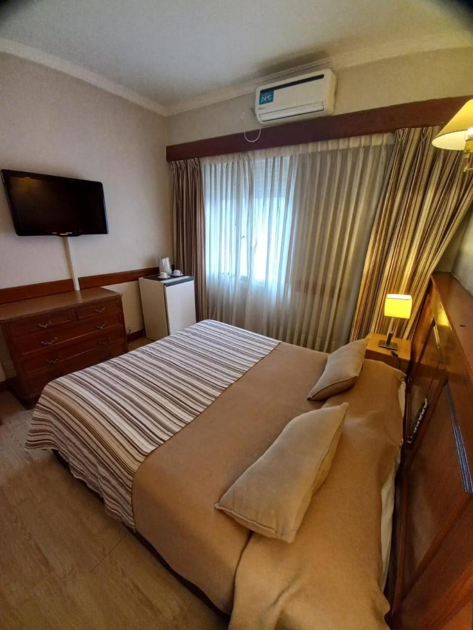 Double or Twin Room photo 1