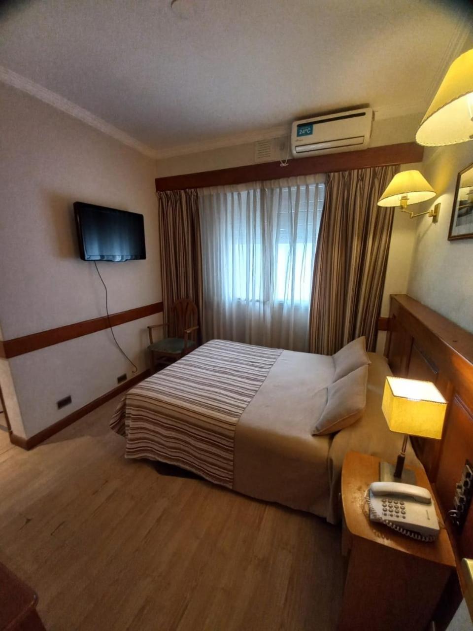 Standard Double Room photo 2