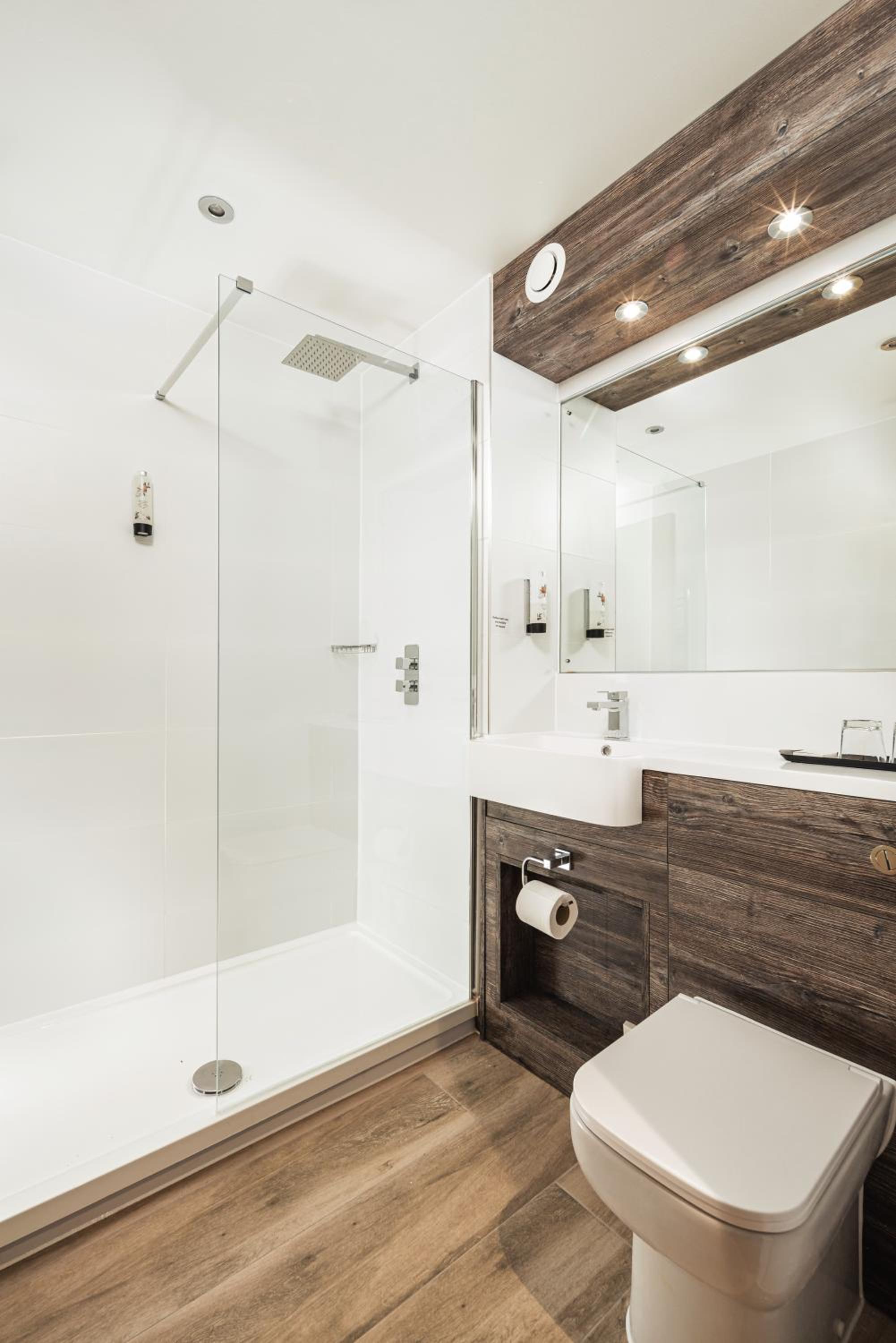 Superior Double or Twin Room - Photo 4