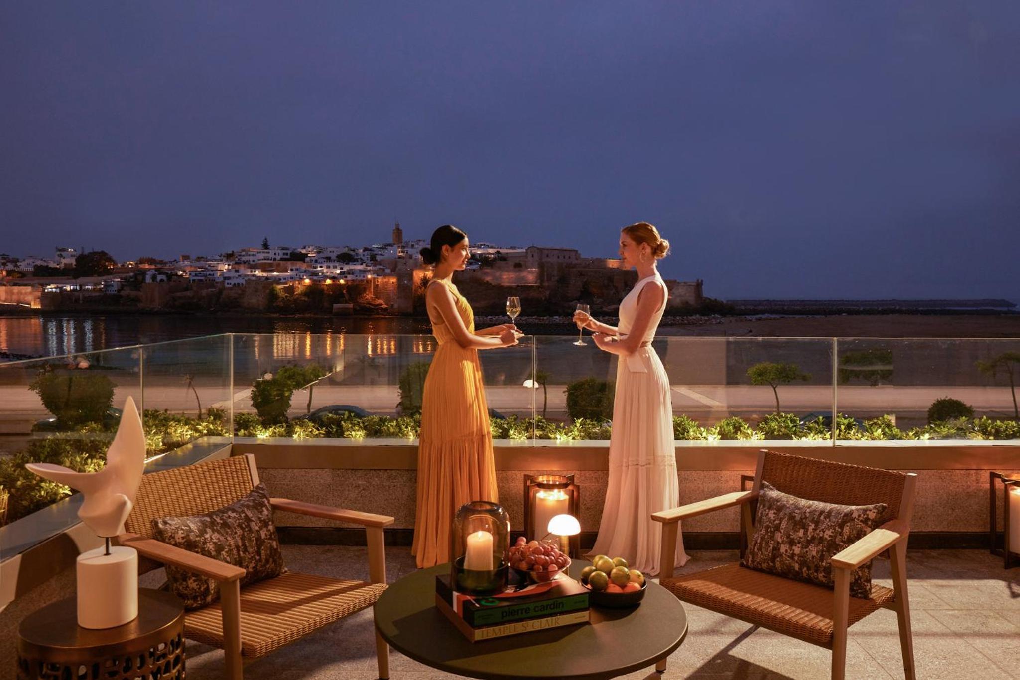 Ocean King Suite - Photo 4
