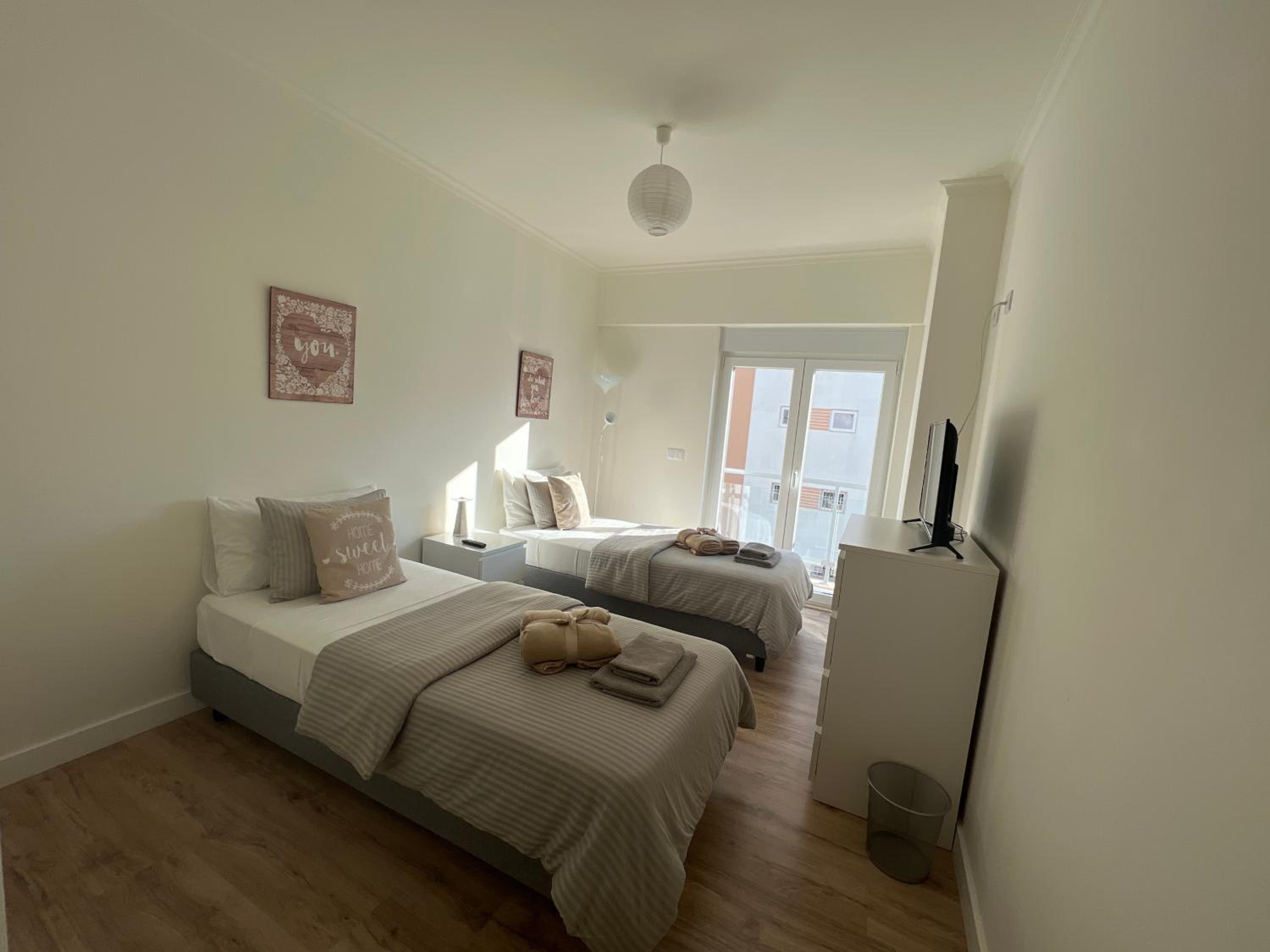 Standard Twin Room photo 2