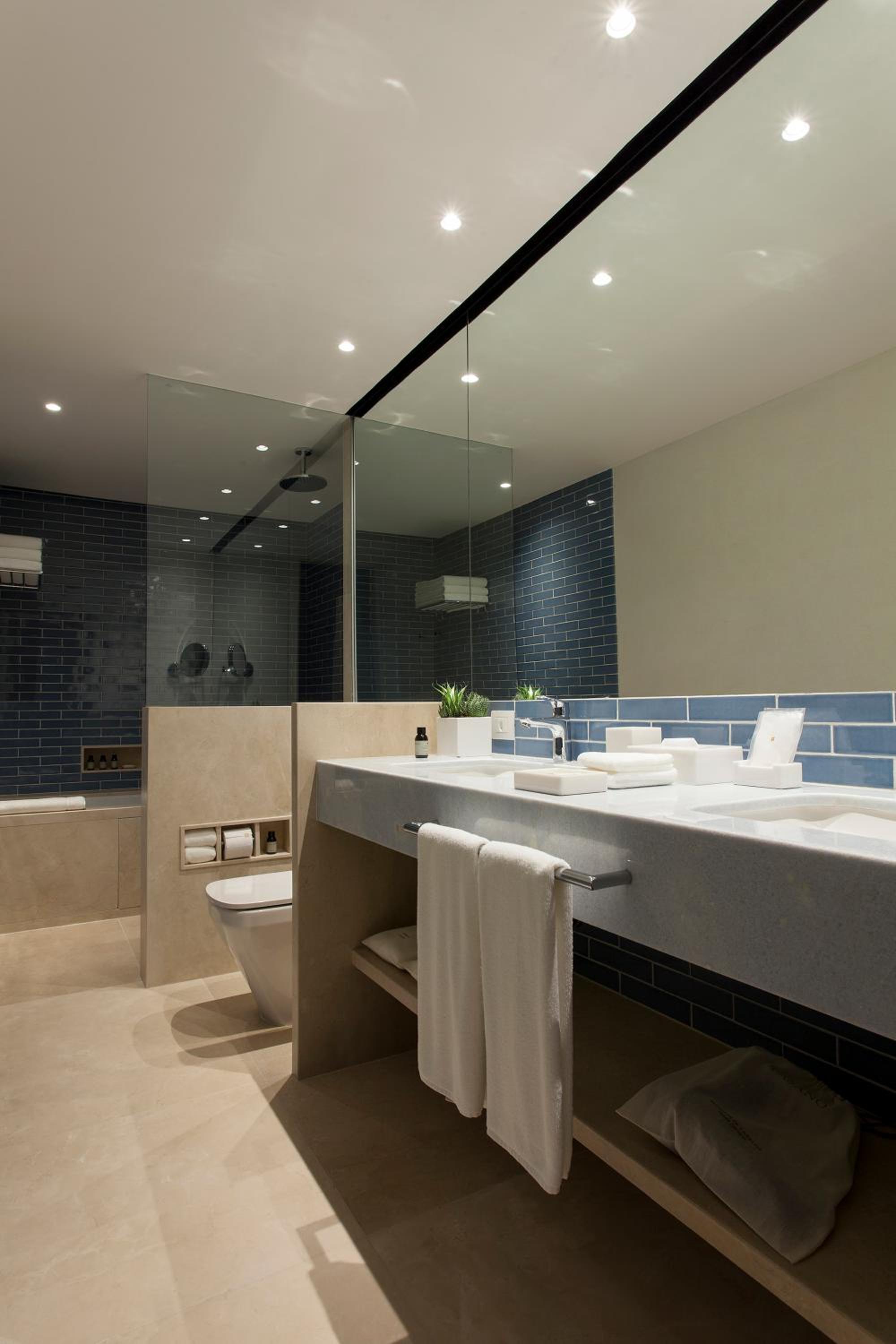 Suite with Sea View - Photo 5