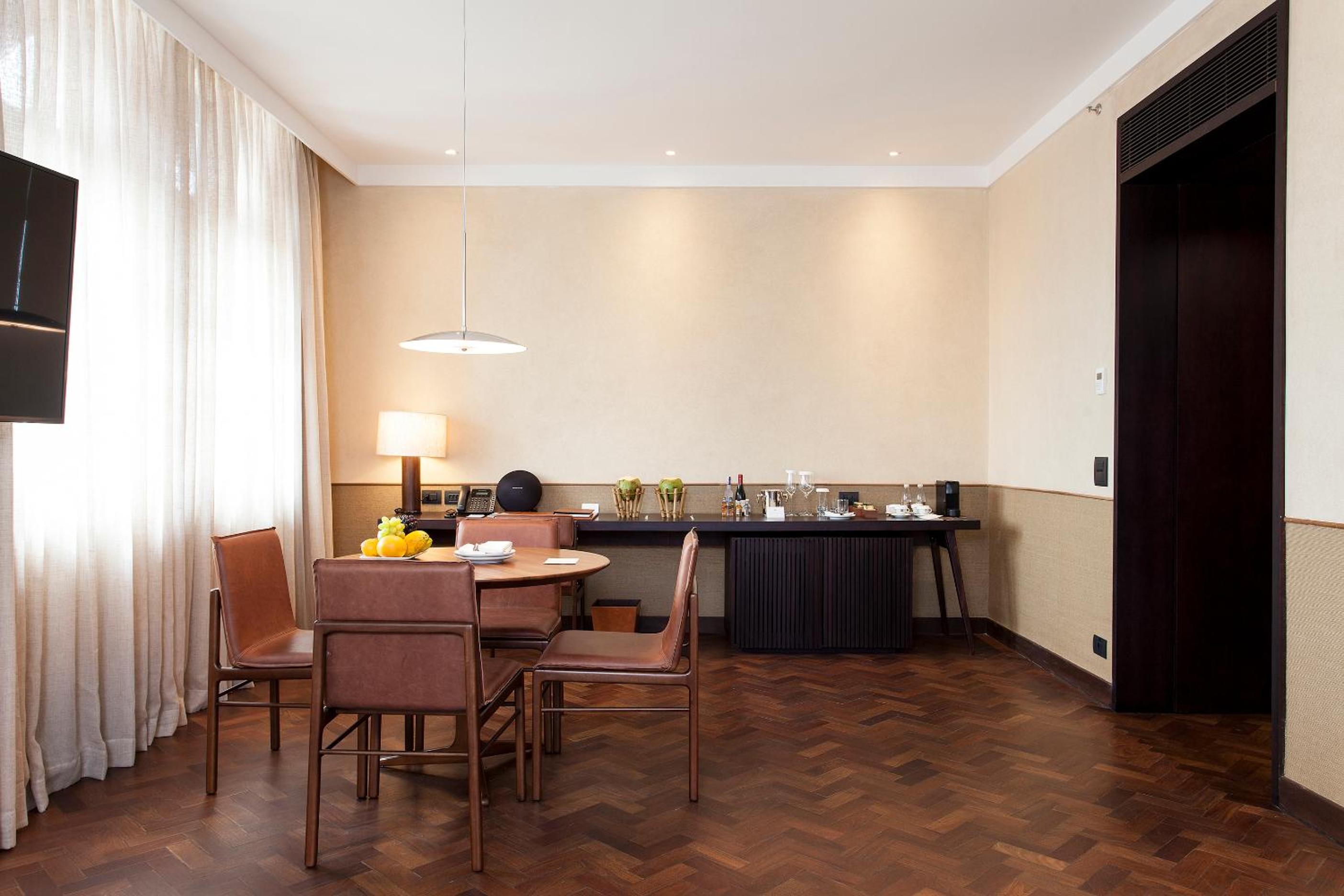 Suite with Sea View - Photo 3