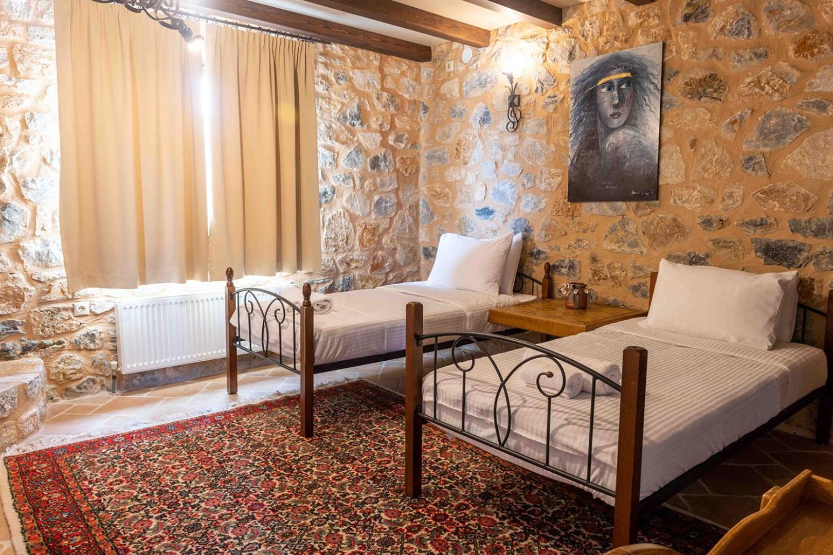 Deluxe Suite - Photo 5