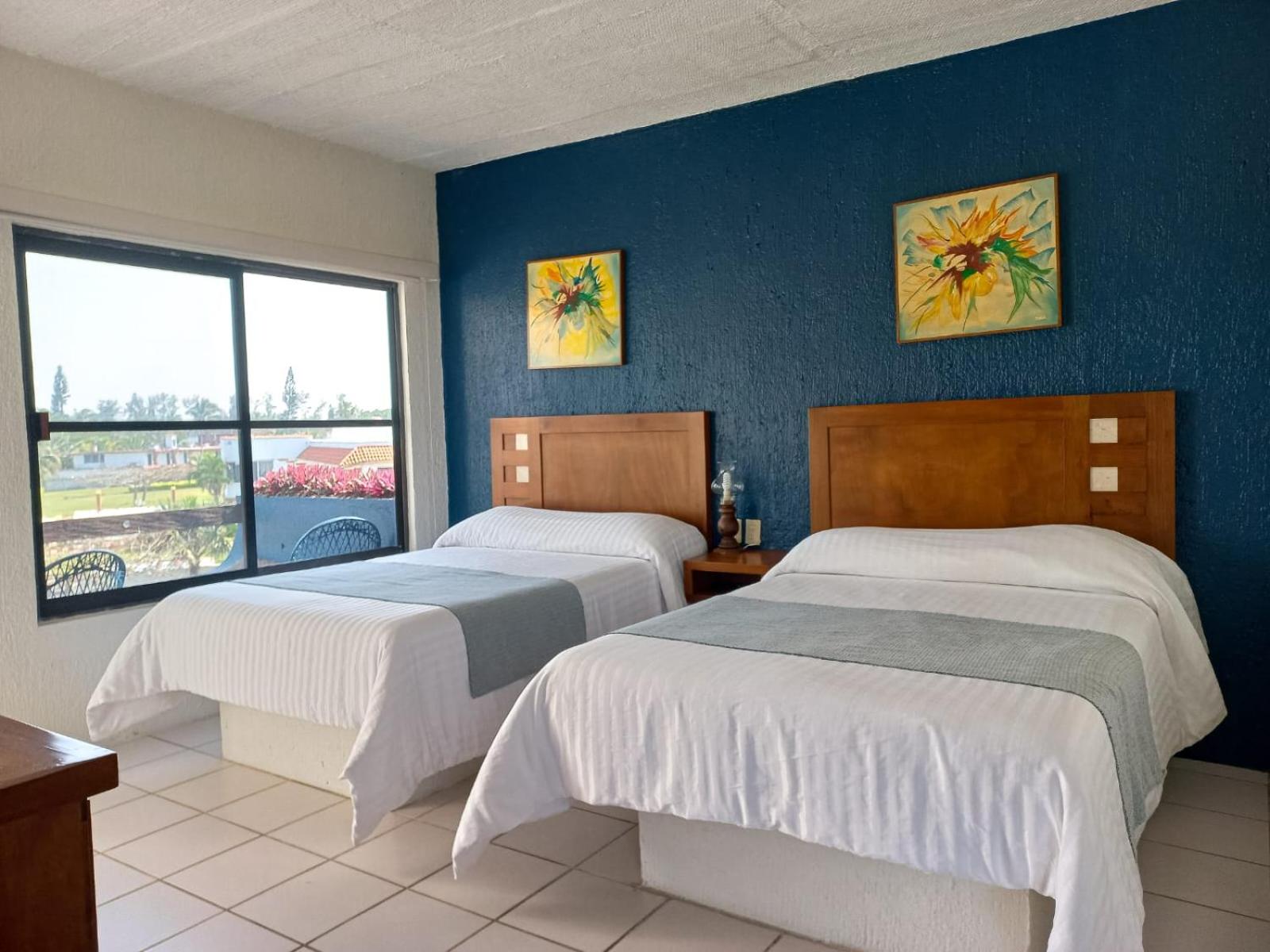 Standard Double Room with Two Double Beds photo 2