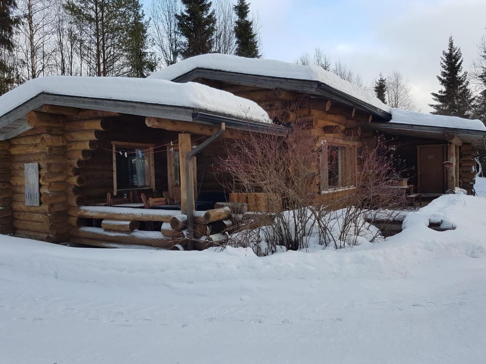 Three-Bedroom Chalet photo 2