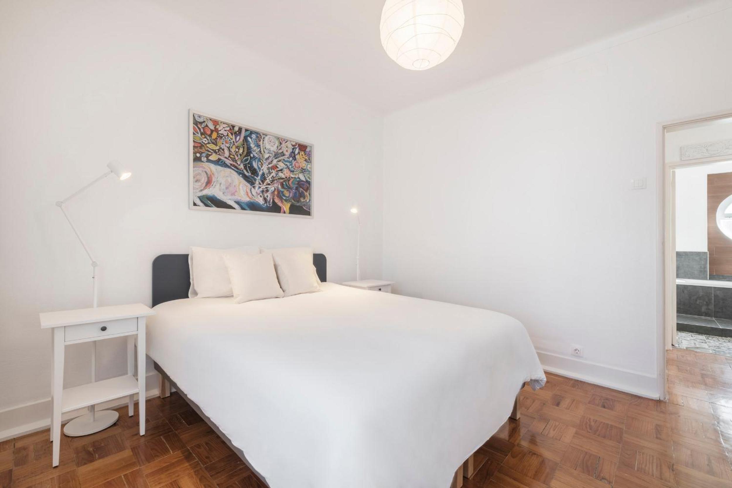 Two-Bedroom Apartment - Photo 3