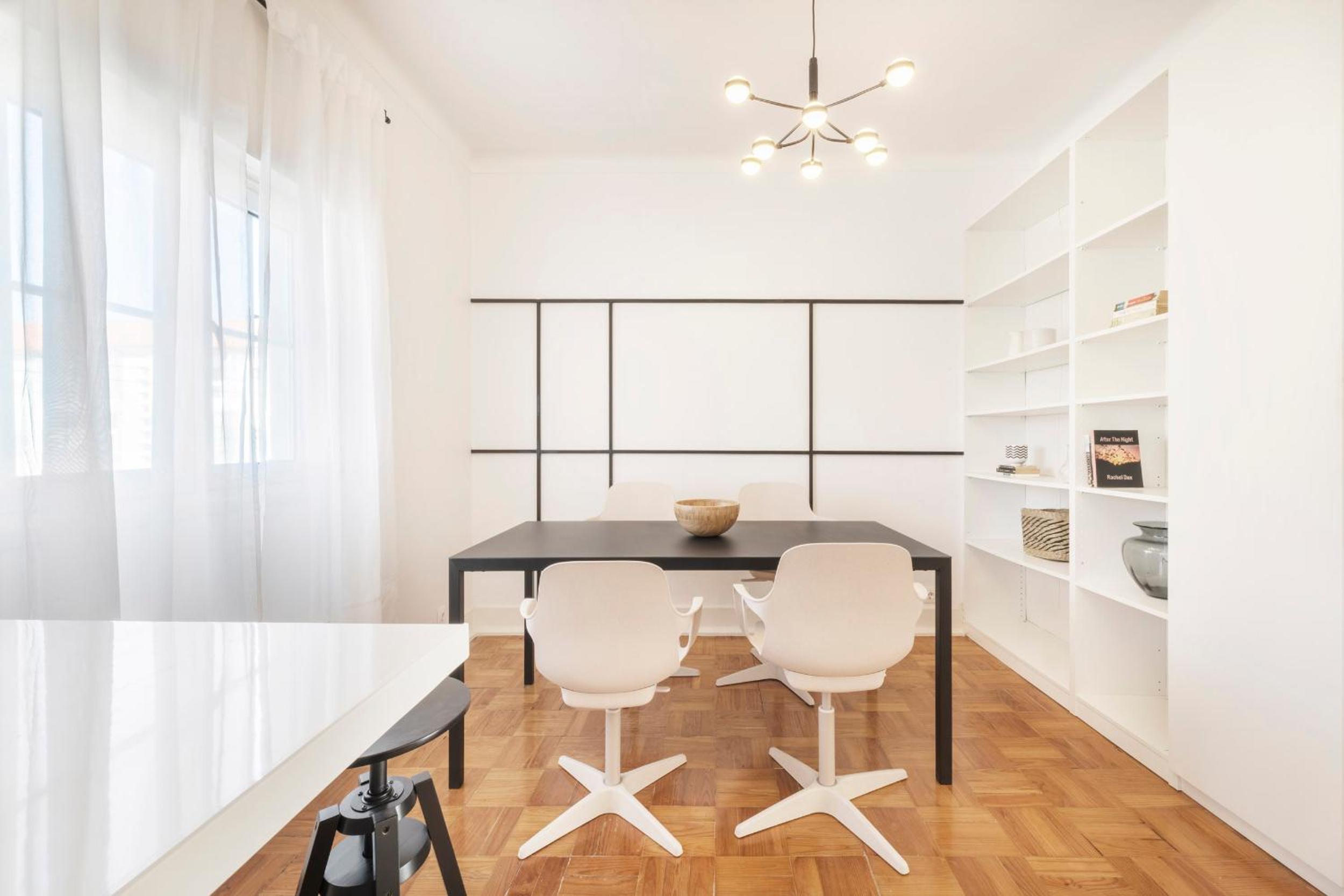 Two-Bedroom Apartment - Photo 20