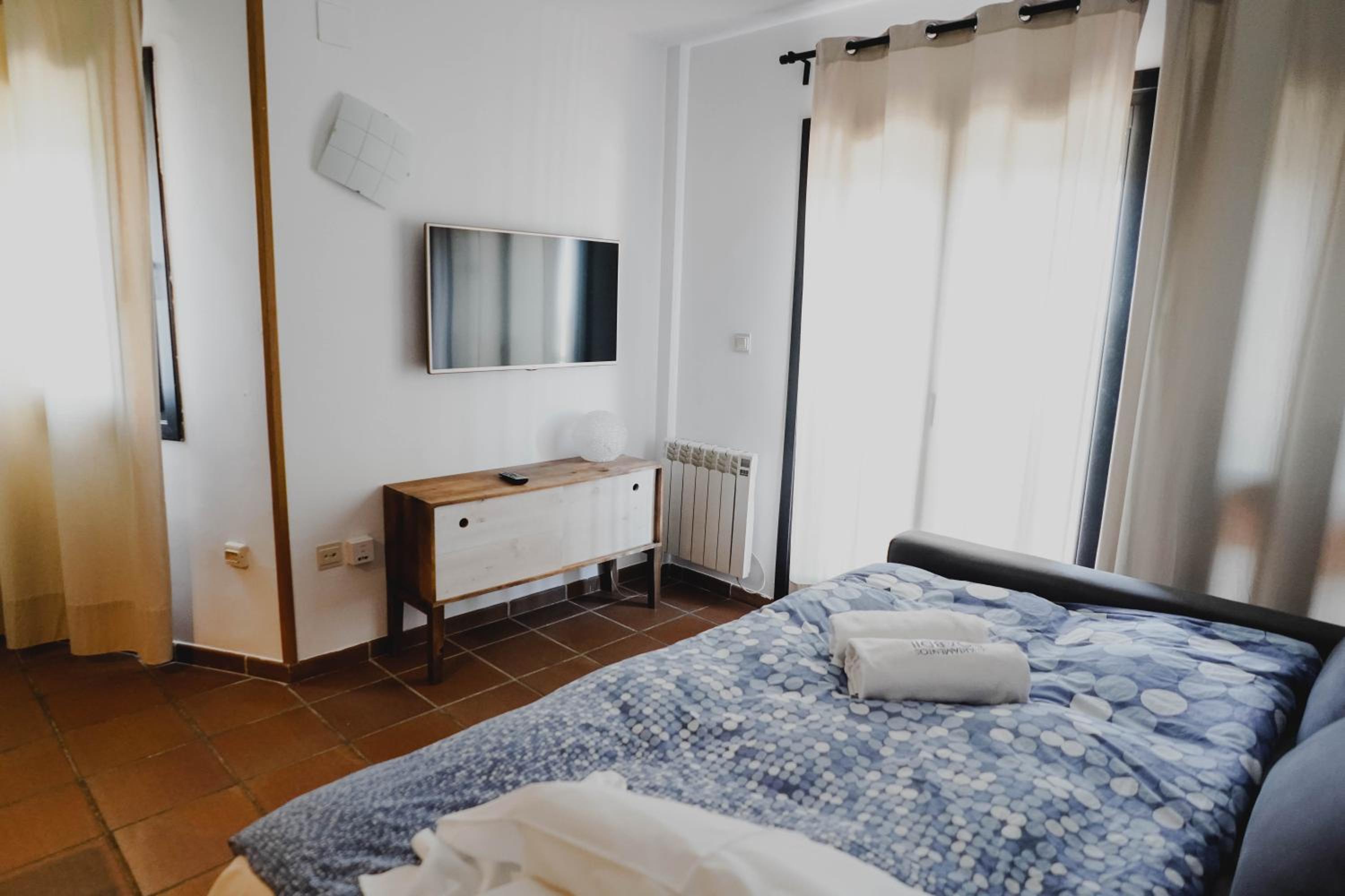 Apartamento de una habitación con balcón y vista