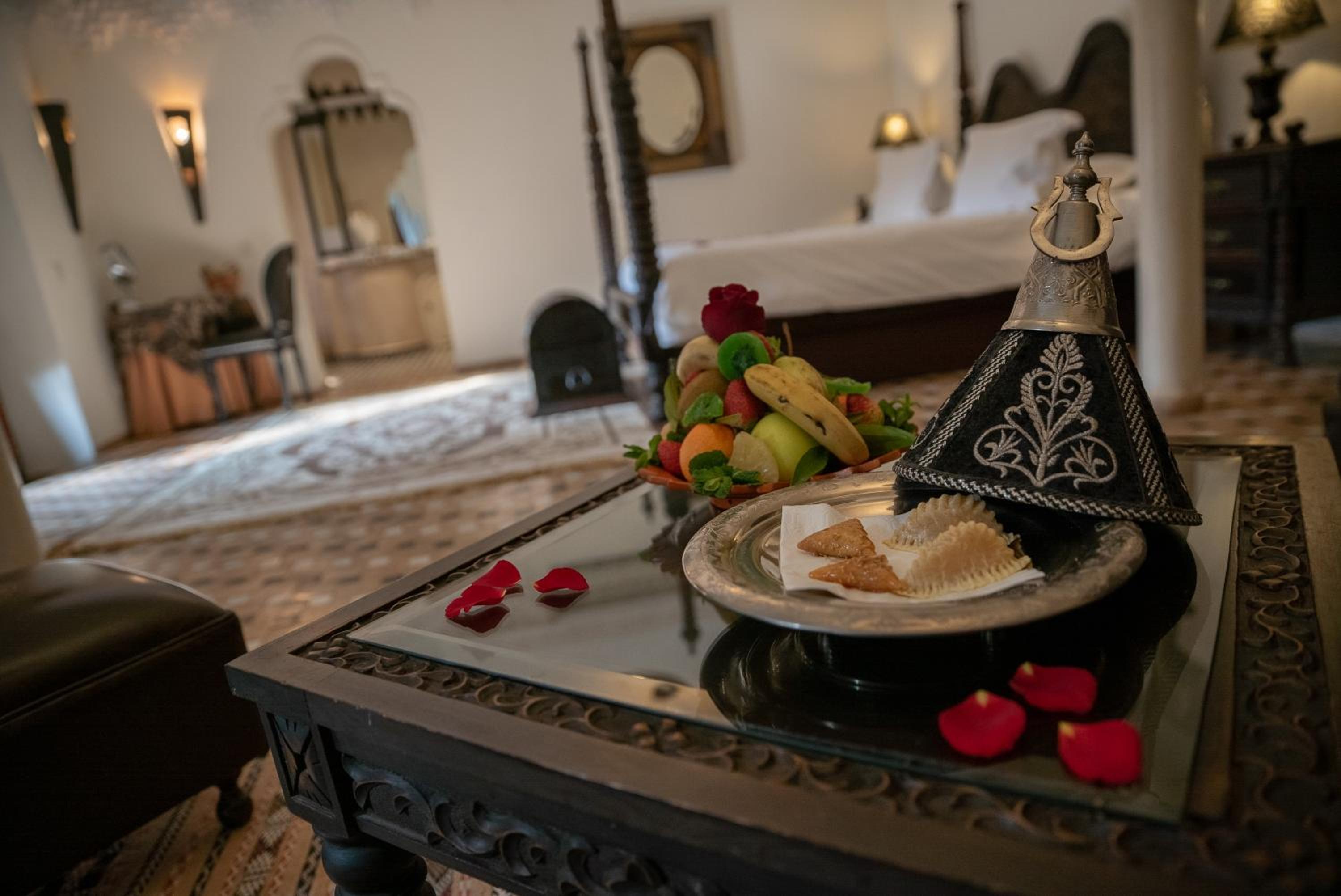 King Suite with Balcony - Photo 8