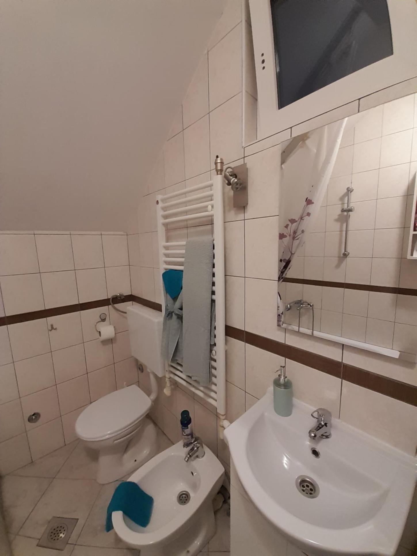 Twin Room with Private External Bathroom - Photo 5