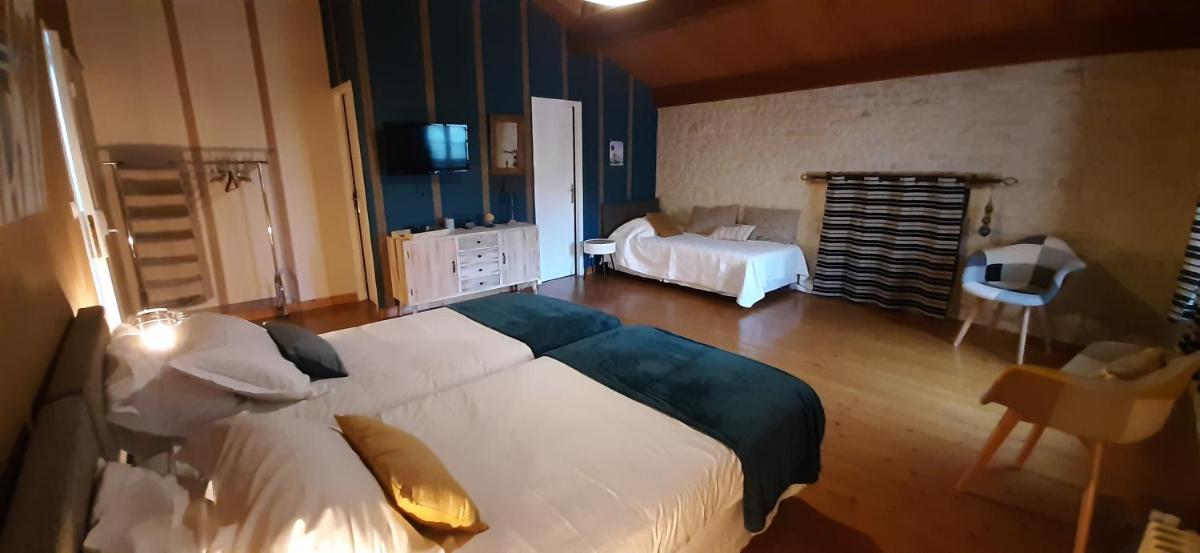 Superior Triple Room photo 3
