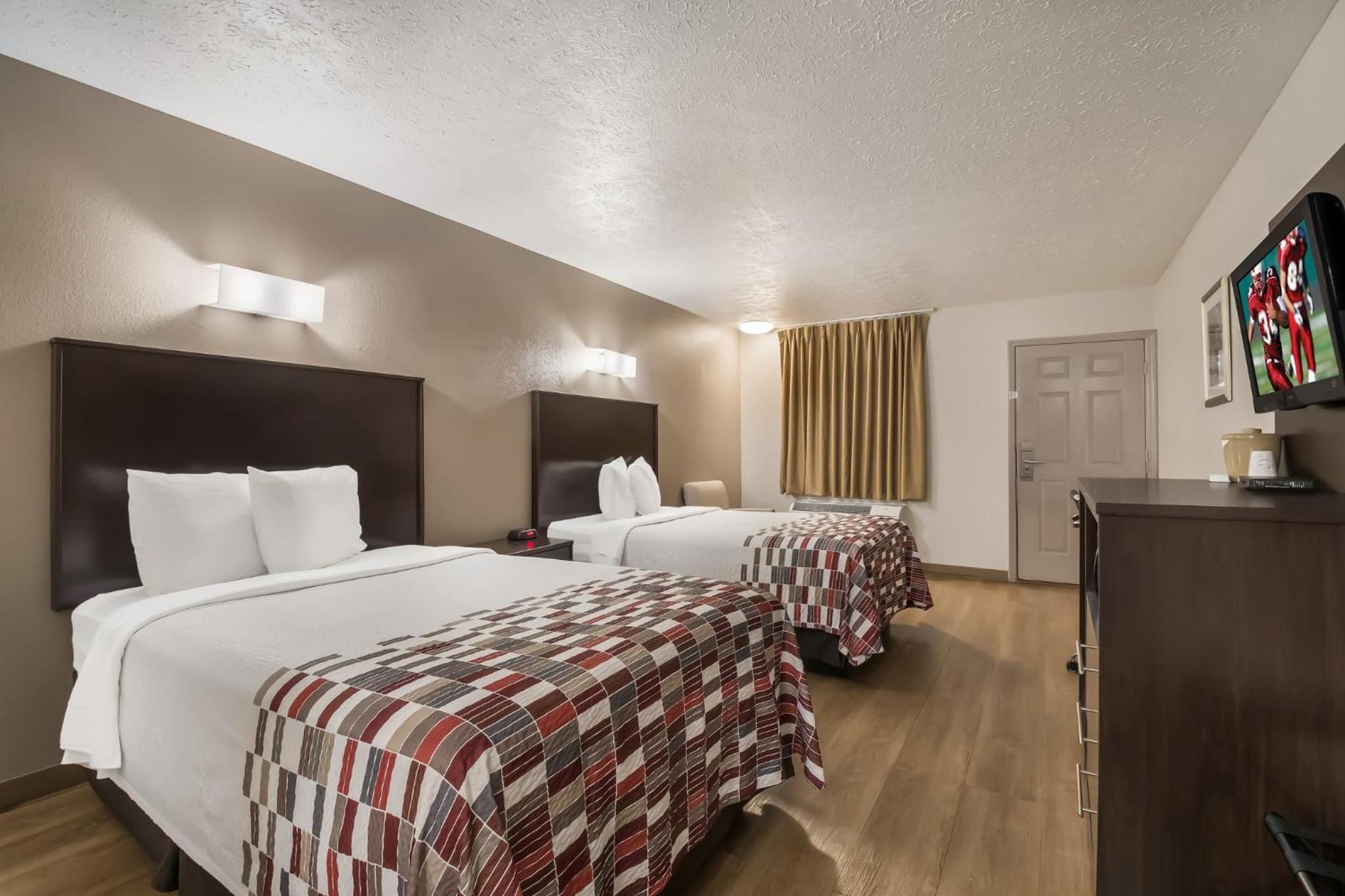 Deluxe Room with Two Double Beds Non-Smoking - Photo 9