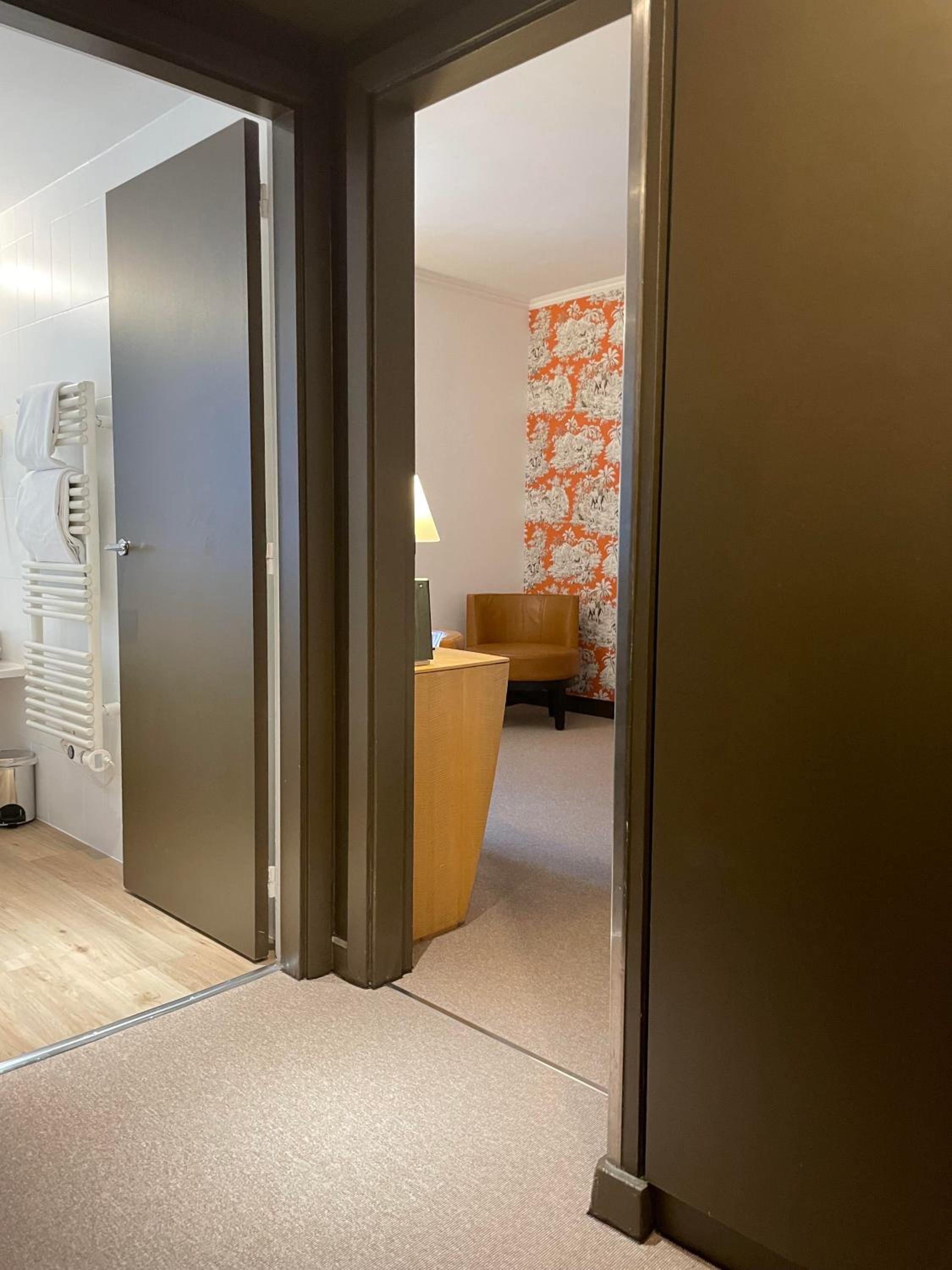 Superior Triple Room thumbnail 5
