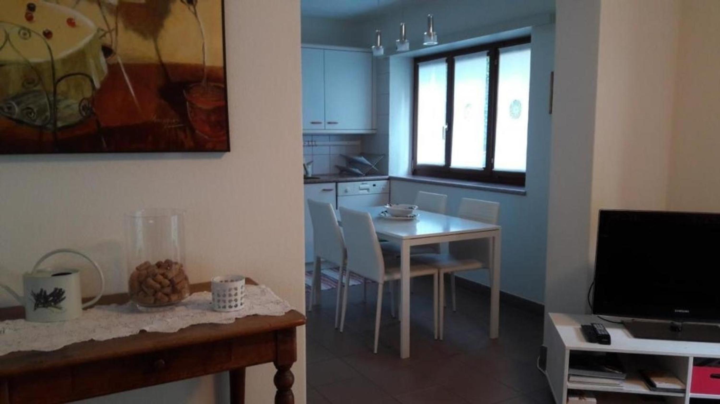Apartment photo 2