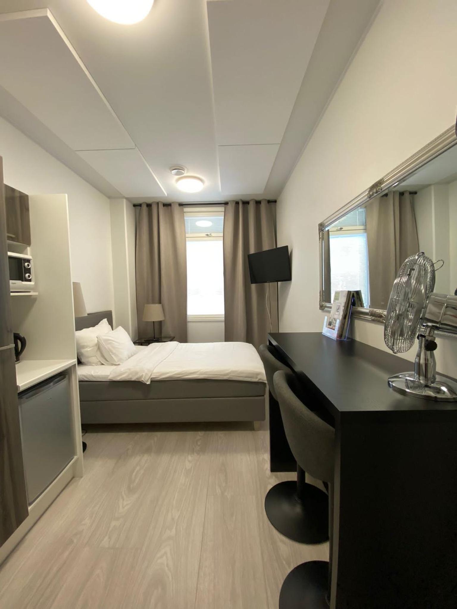 Standard Single Room with Shower photo 3