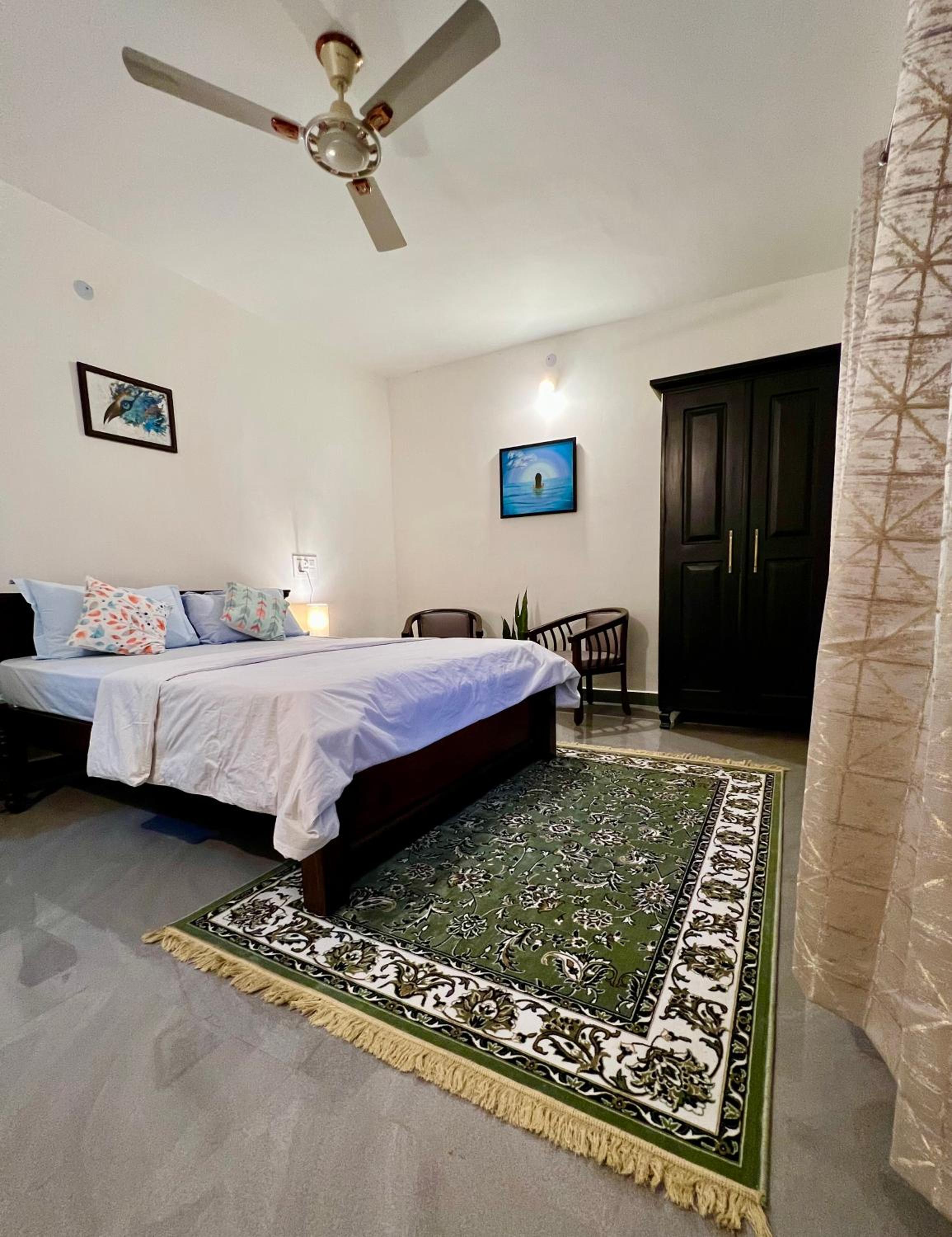 King Suite with Balcony photo 3