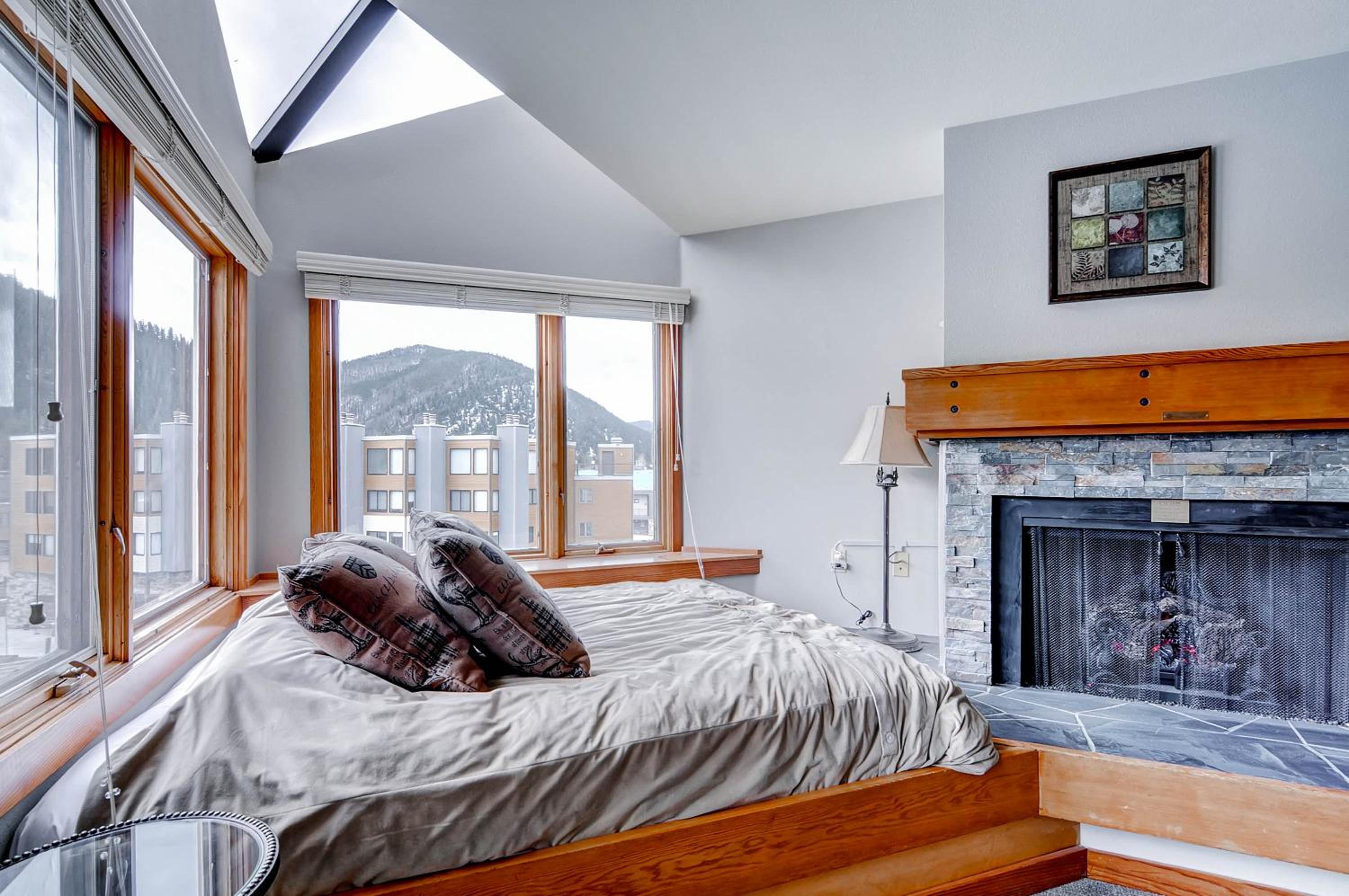 One-Bedroom Apartment - Photo 4