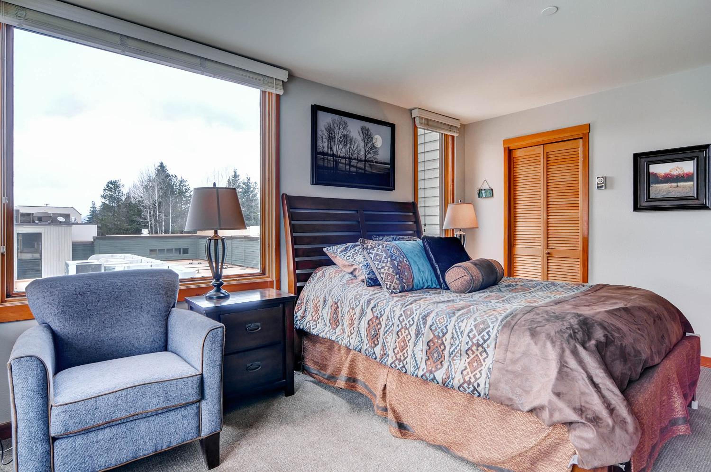One-Bedroom Apartment - Photo 14