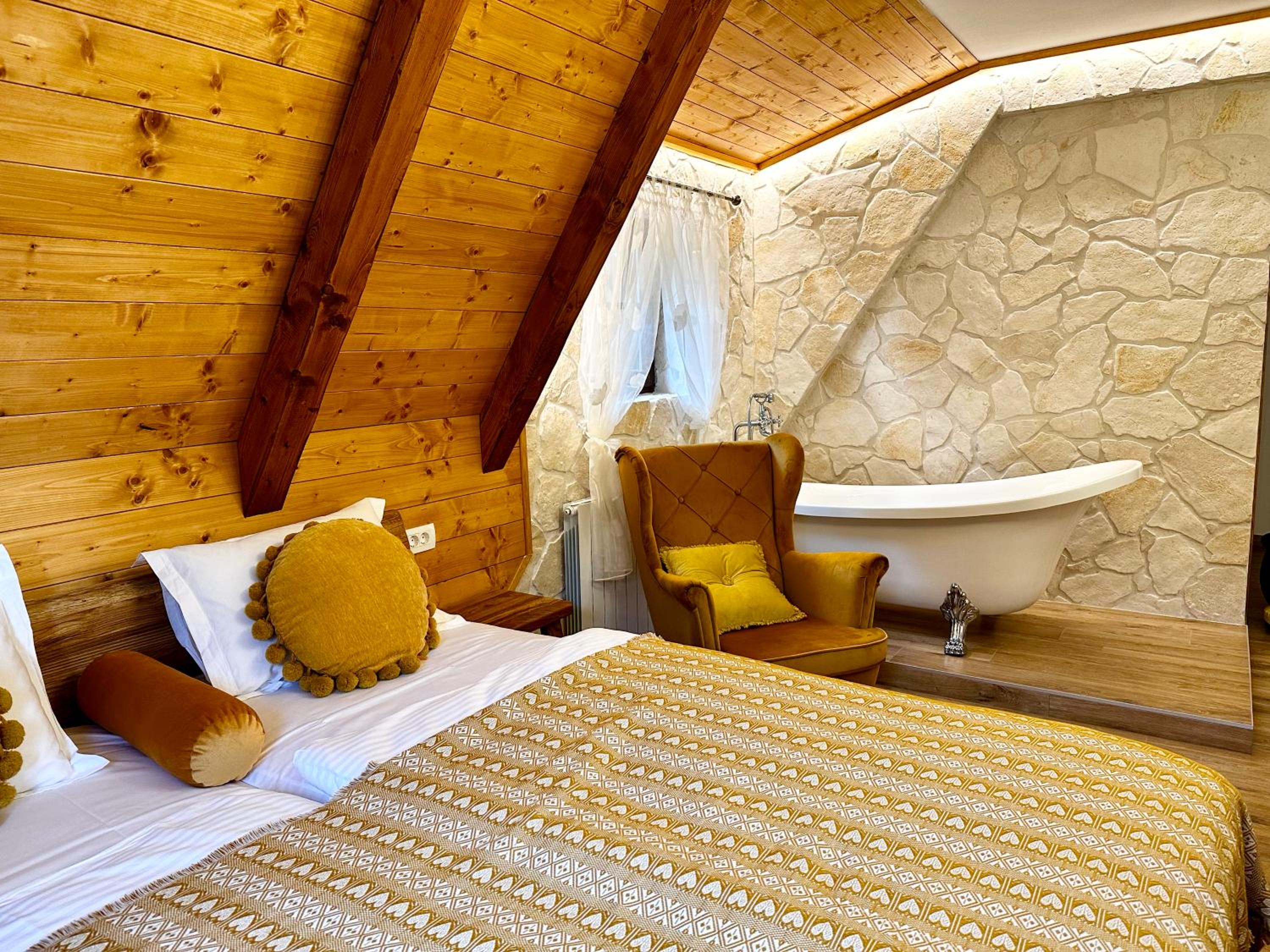 Luxury Triple Room - Photo 1