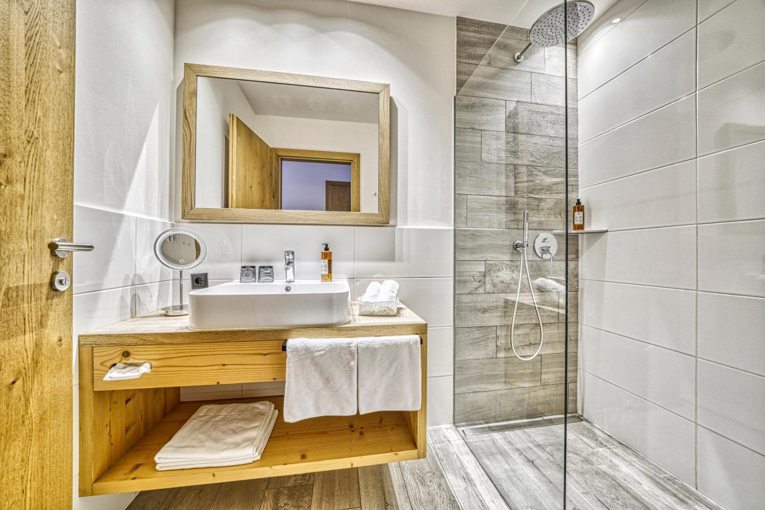 Penthouse Suite - Photo 3