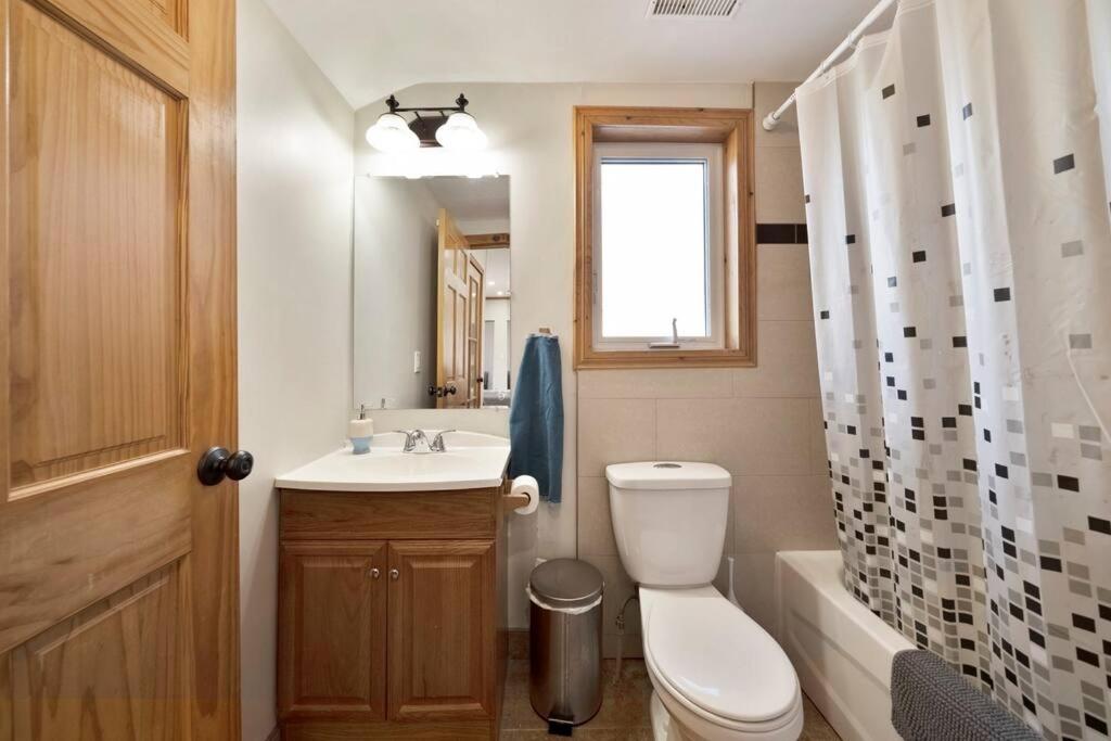 Four-Bedroom House photo 3