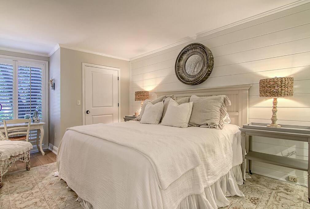 One-Bedroom House photo 1