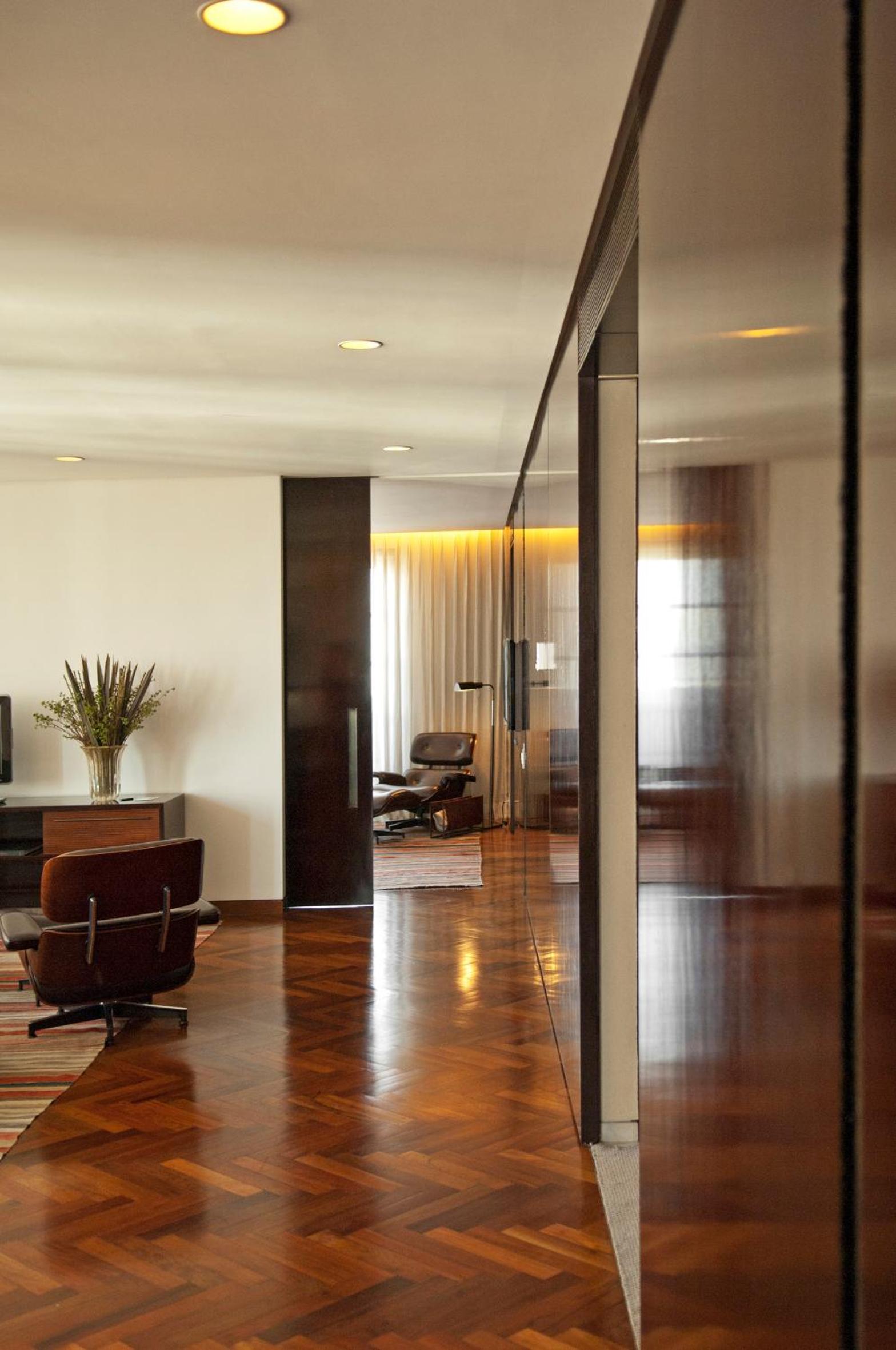 Presidential Suite thumbnail 6