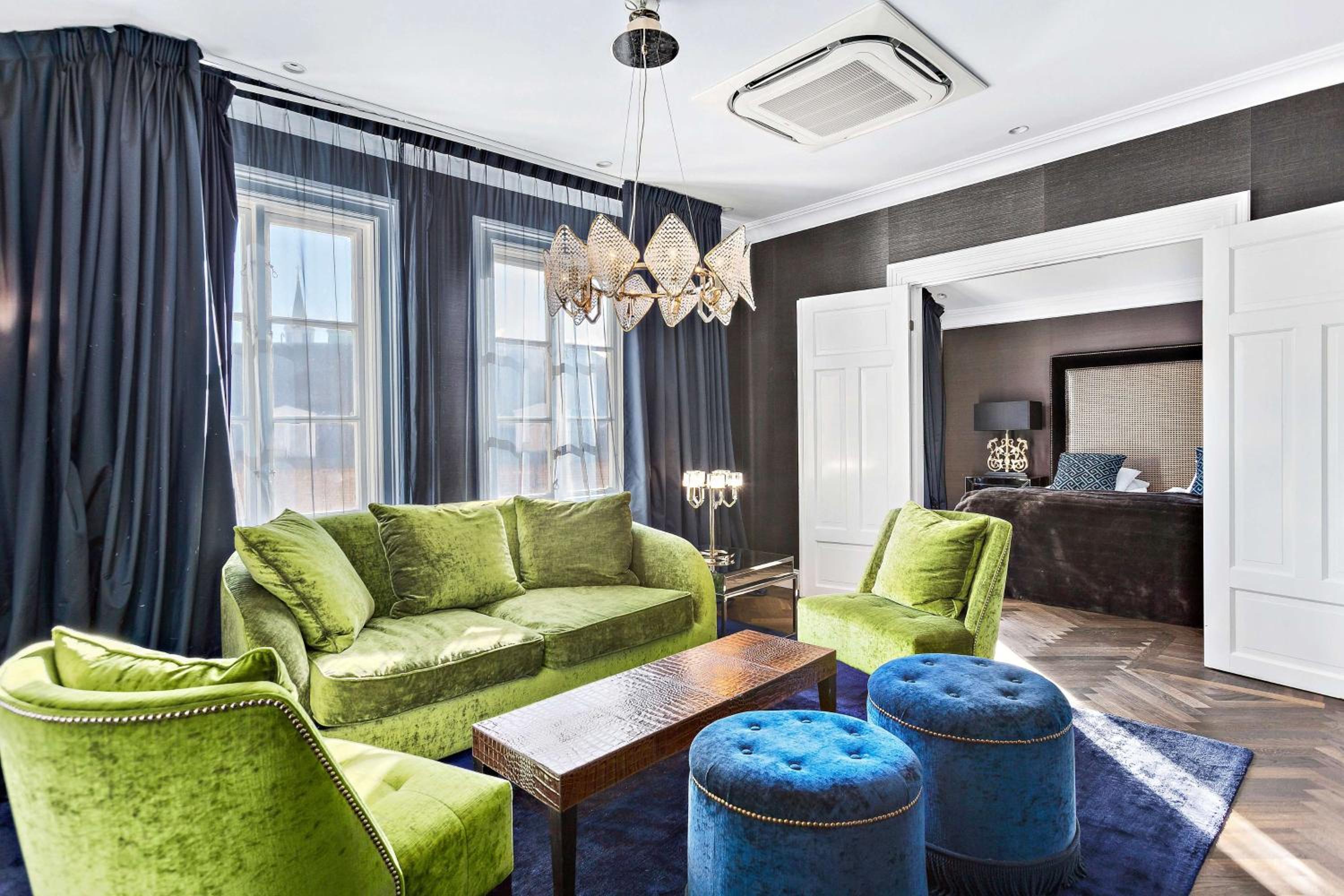 Junior King Suite