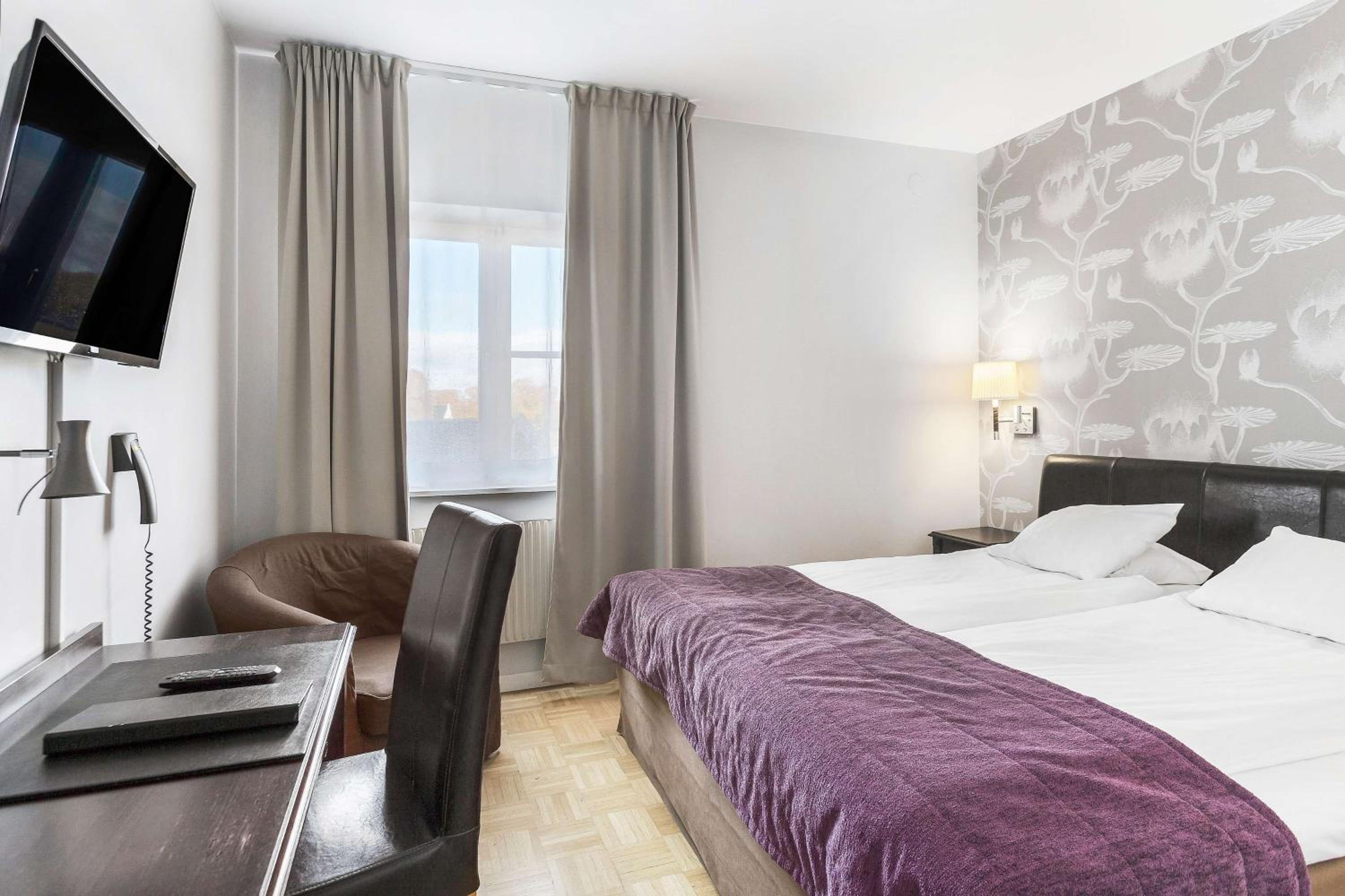 Standard King Room - Photo 1