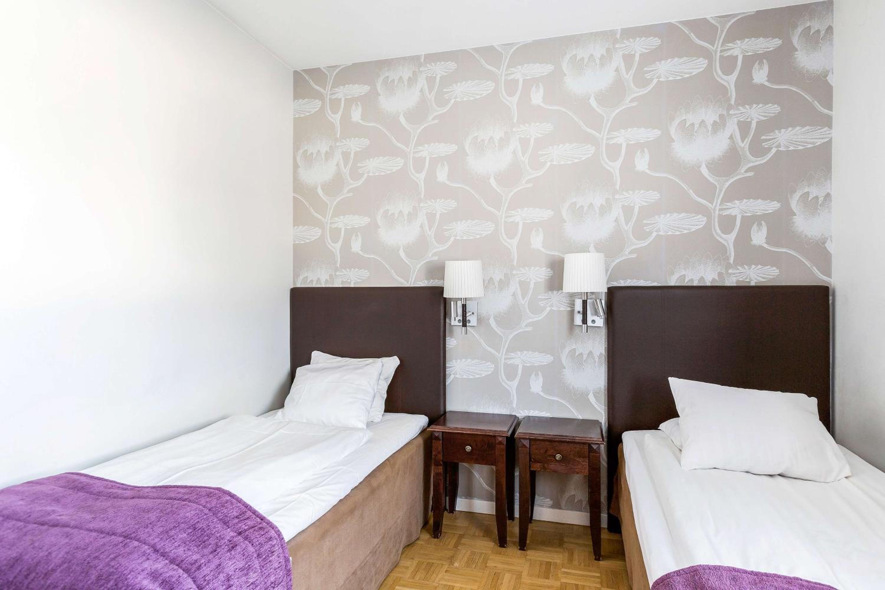 Twin Room - Photo 2