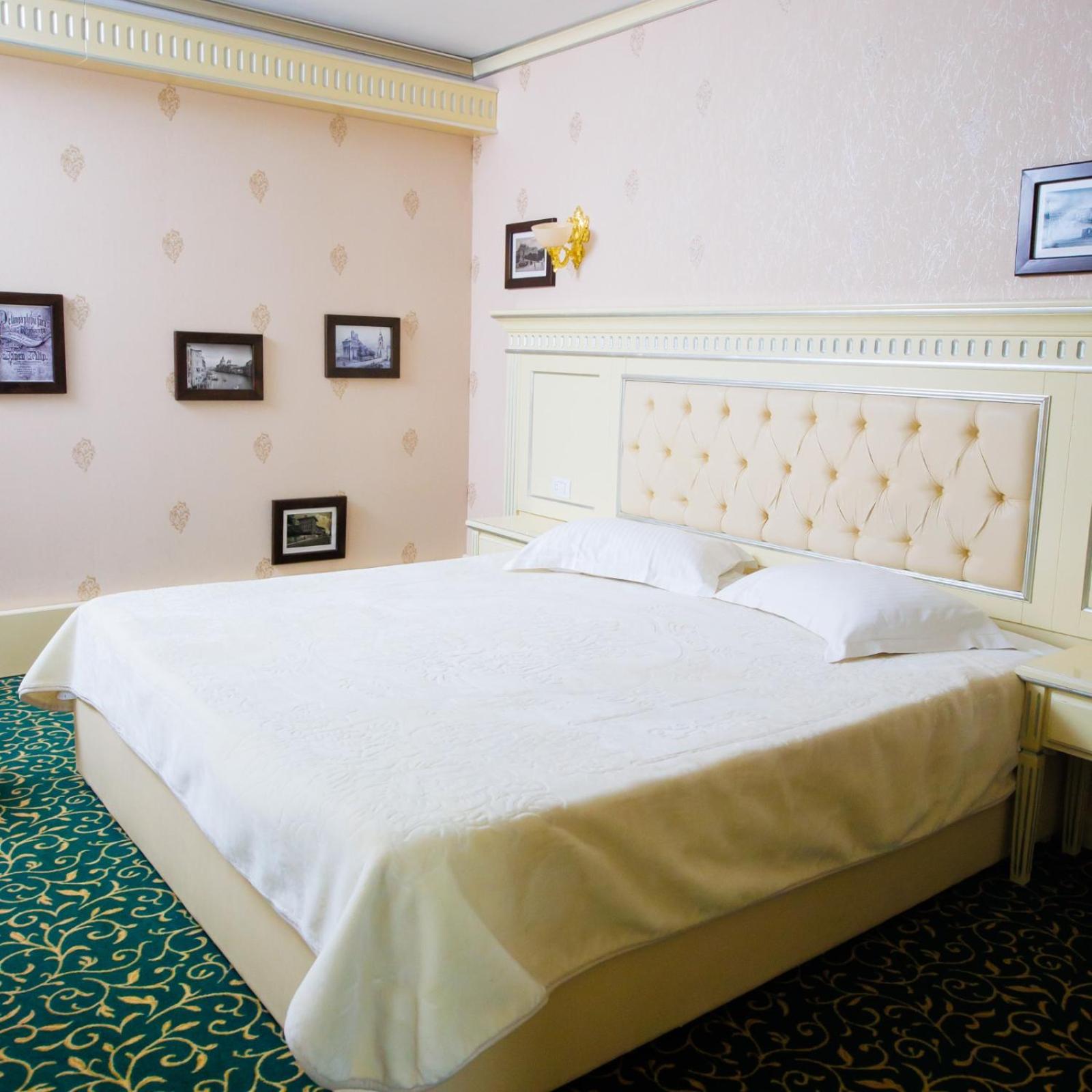 Budget Double Room - Photo 3