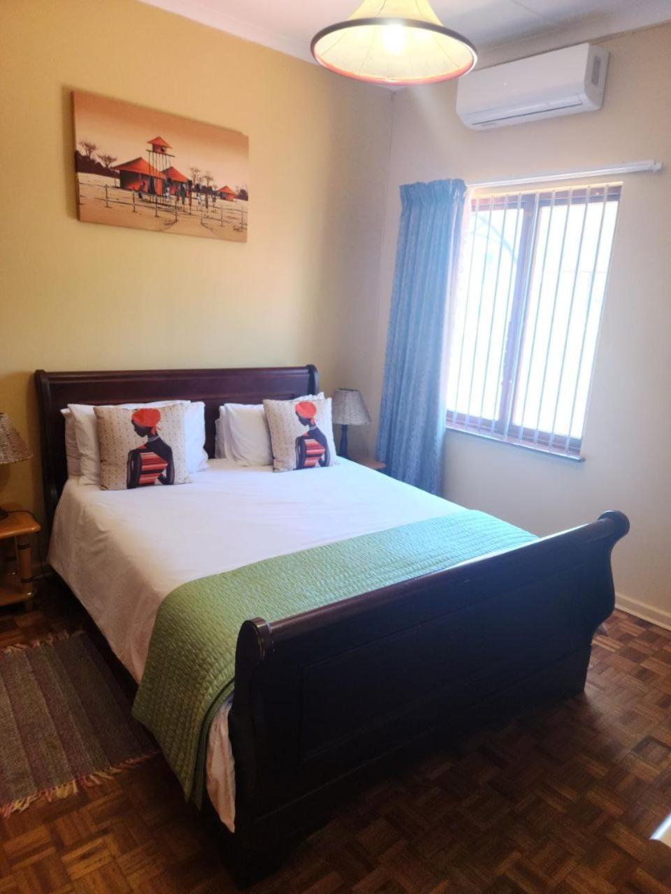 Double Room with Private Bathroom photo 2