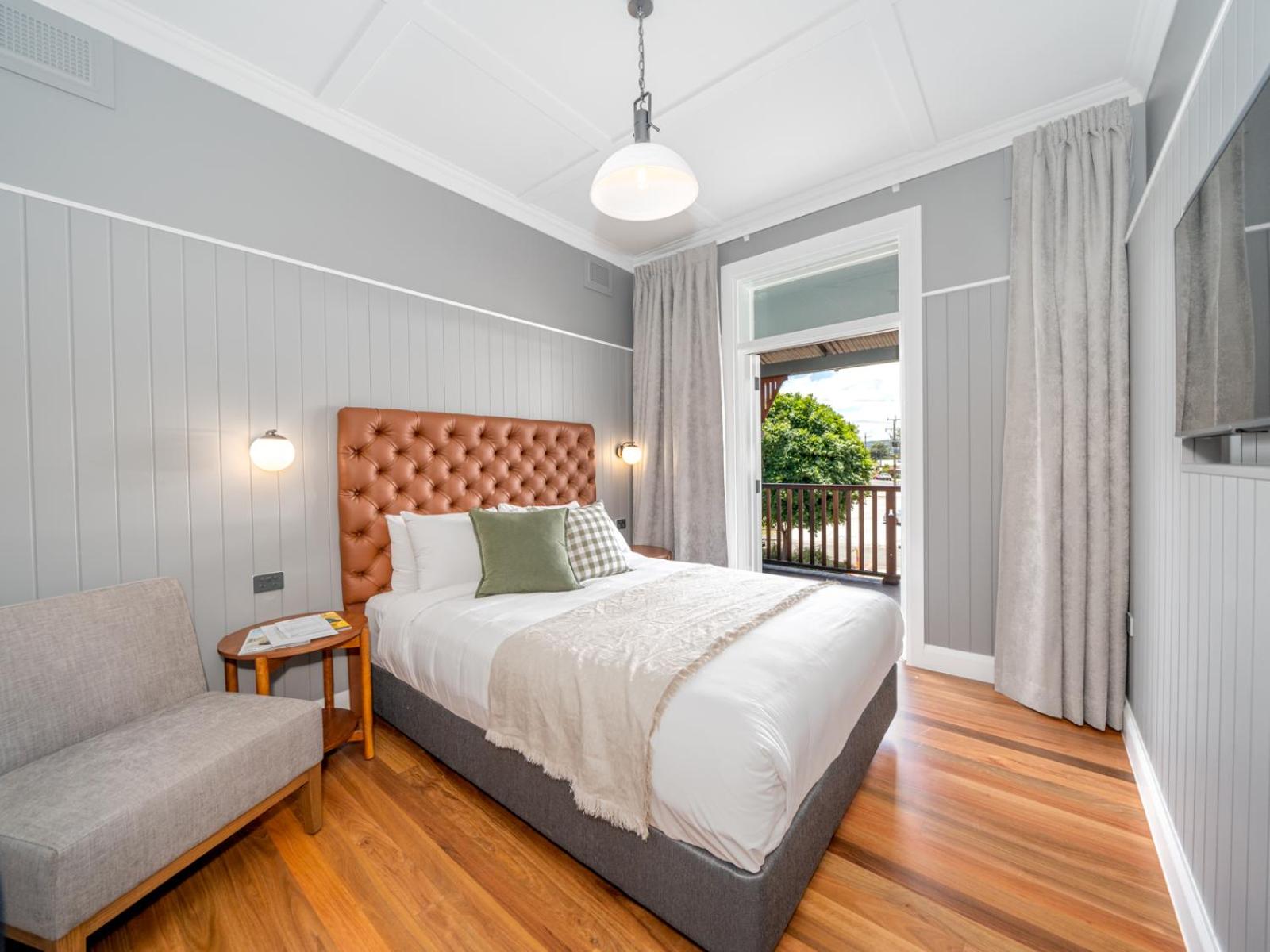 Queen Room with Balcony