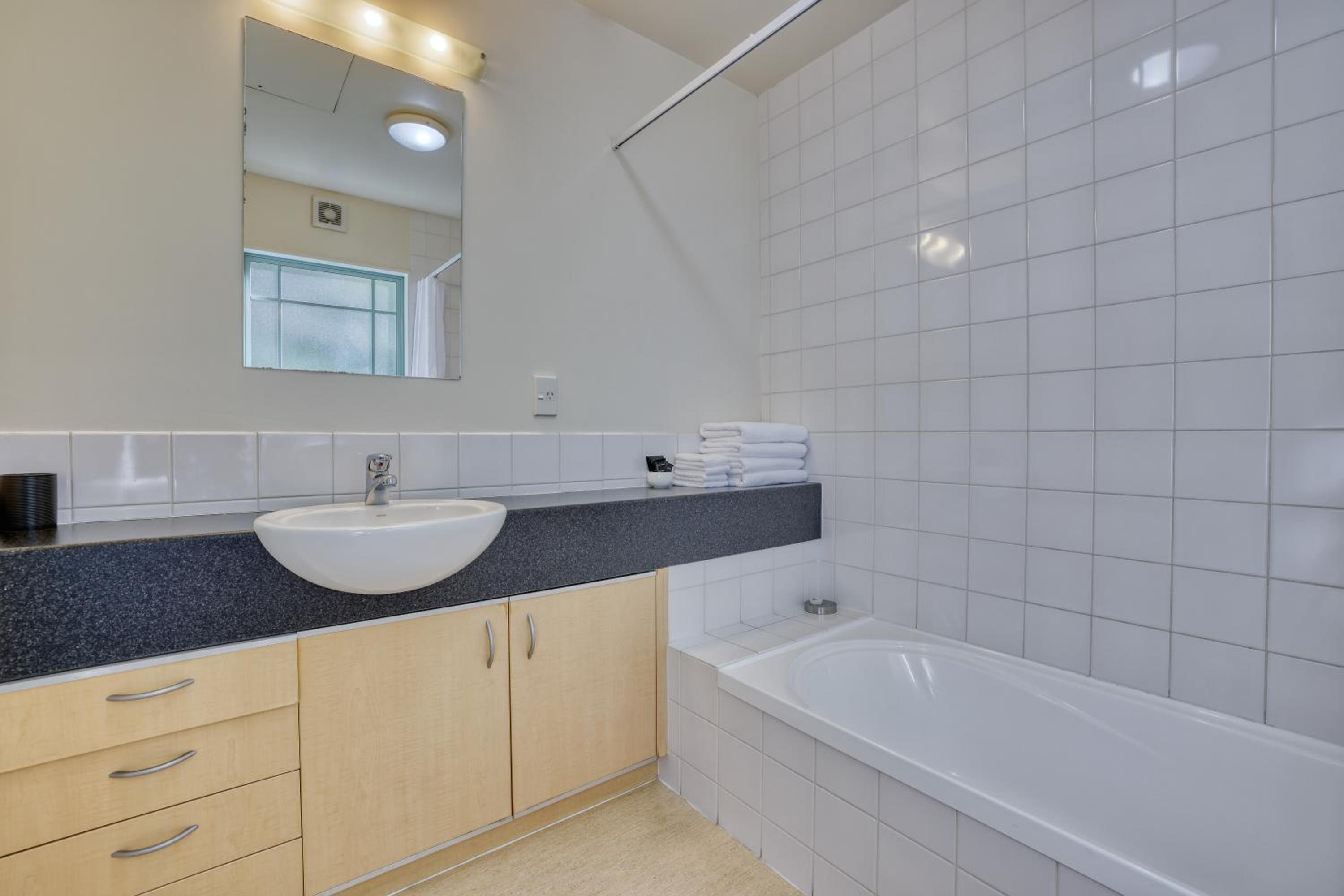 Two-Bedroom Apartment - Photo 5