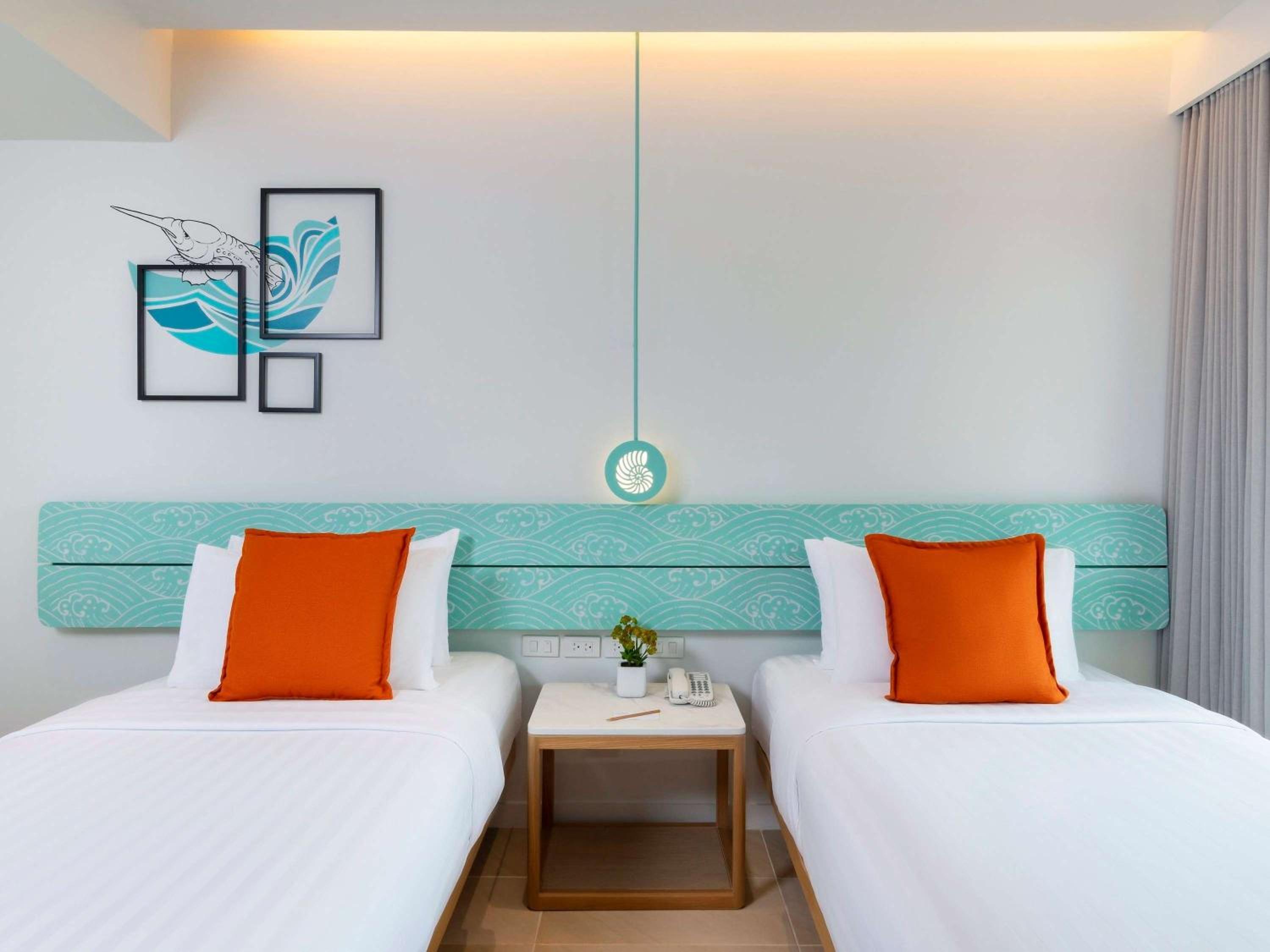 Premier Twin Room with Garden View - Photo 8