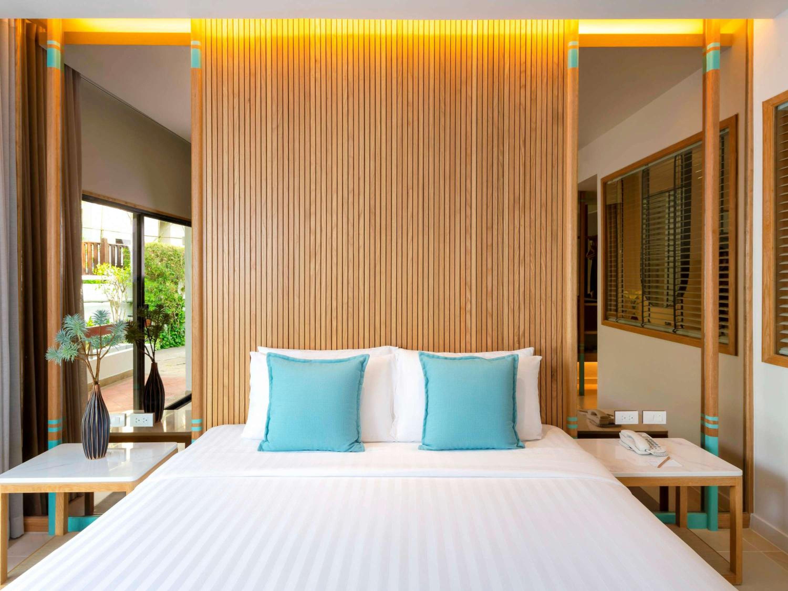 Premier King Suite with Living  Room and Sea View  - Photo 3
