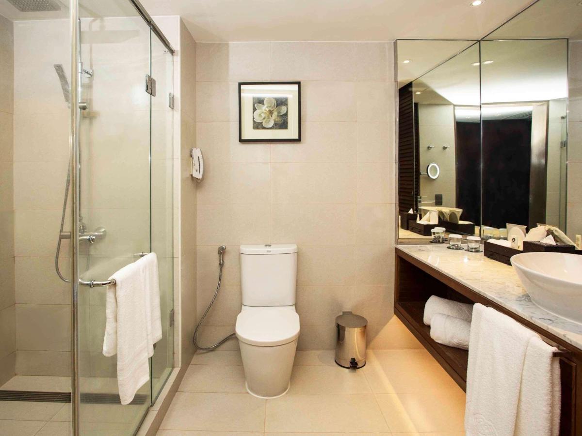 Superior King Room with City View photo 3